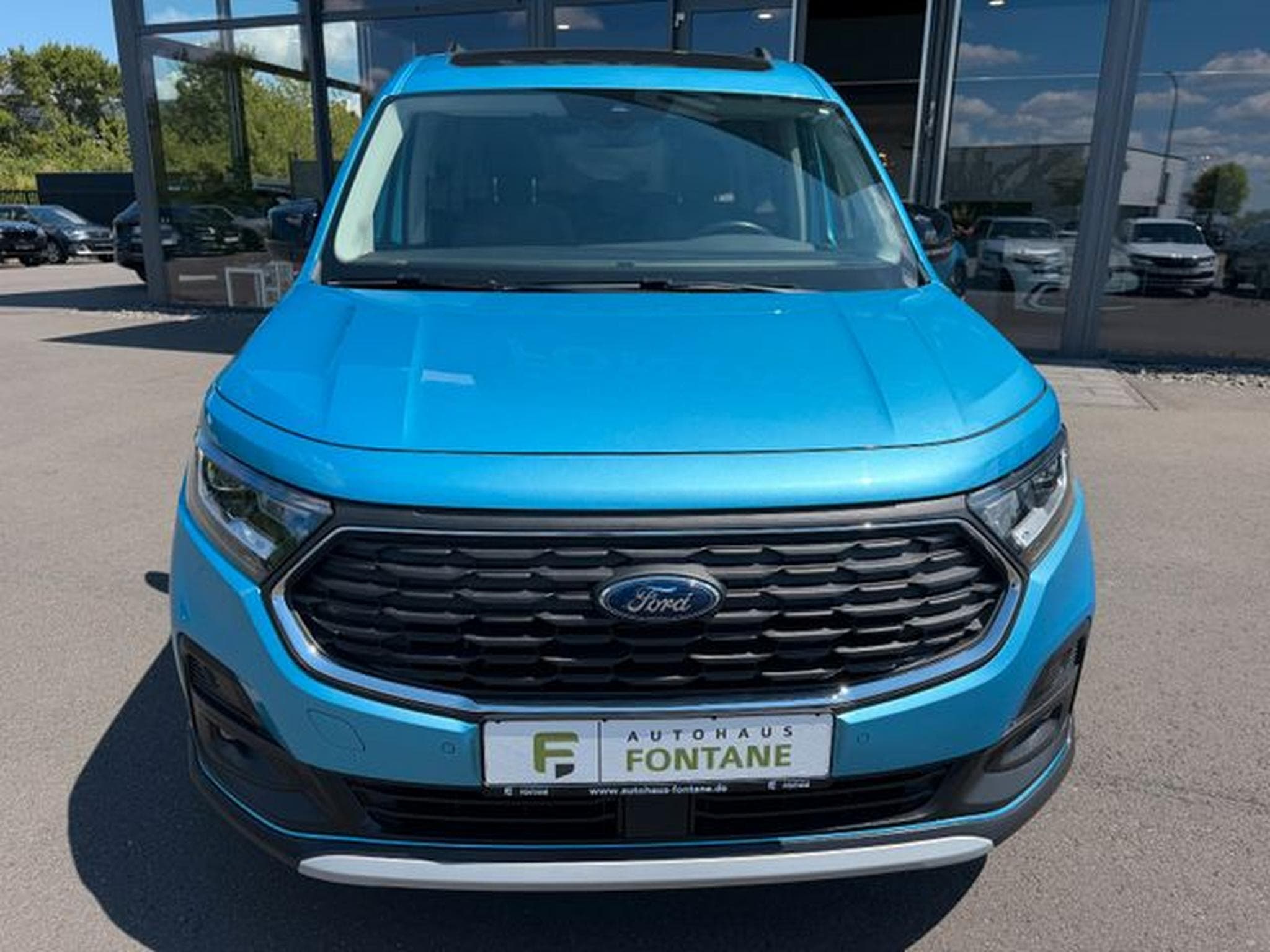 Ford Tourneo Grand Tourneo Connect Active Aut. 7-Si. PanoAHK (2022) - Photo 3