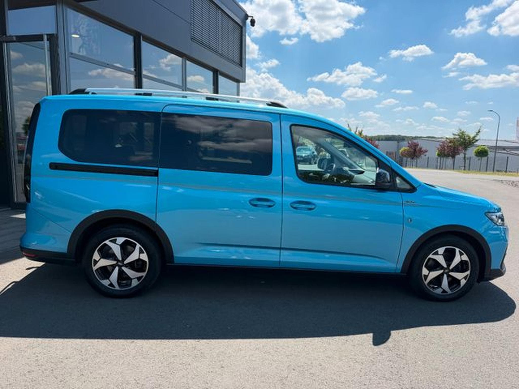 Ford Tourneo Grand Tourneo Connect Active Aut. 7-Si. PanoAHK (2022) - Photo 5