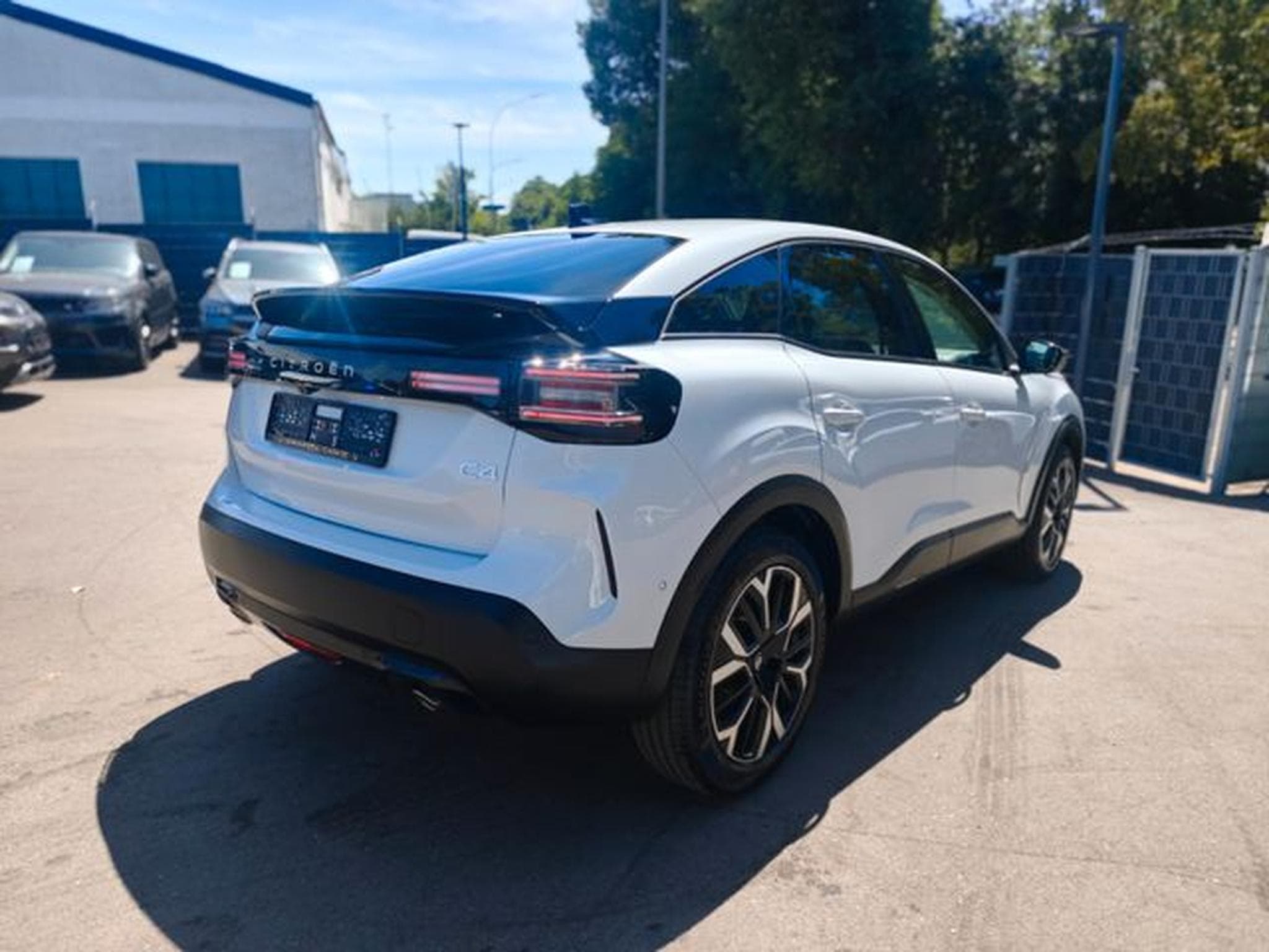Citroën C4 C4 LIM. MAX*NAVI*KLIMAAUTO*KAMERA* (2025) - Photo 6