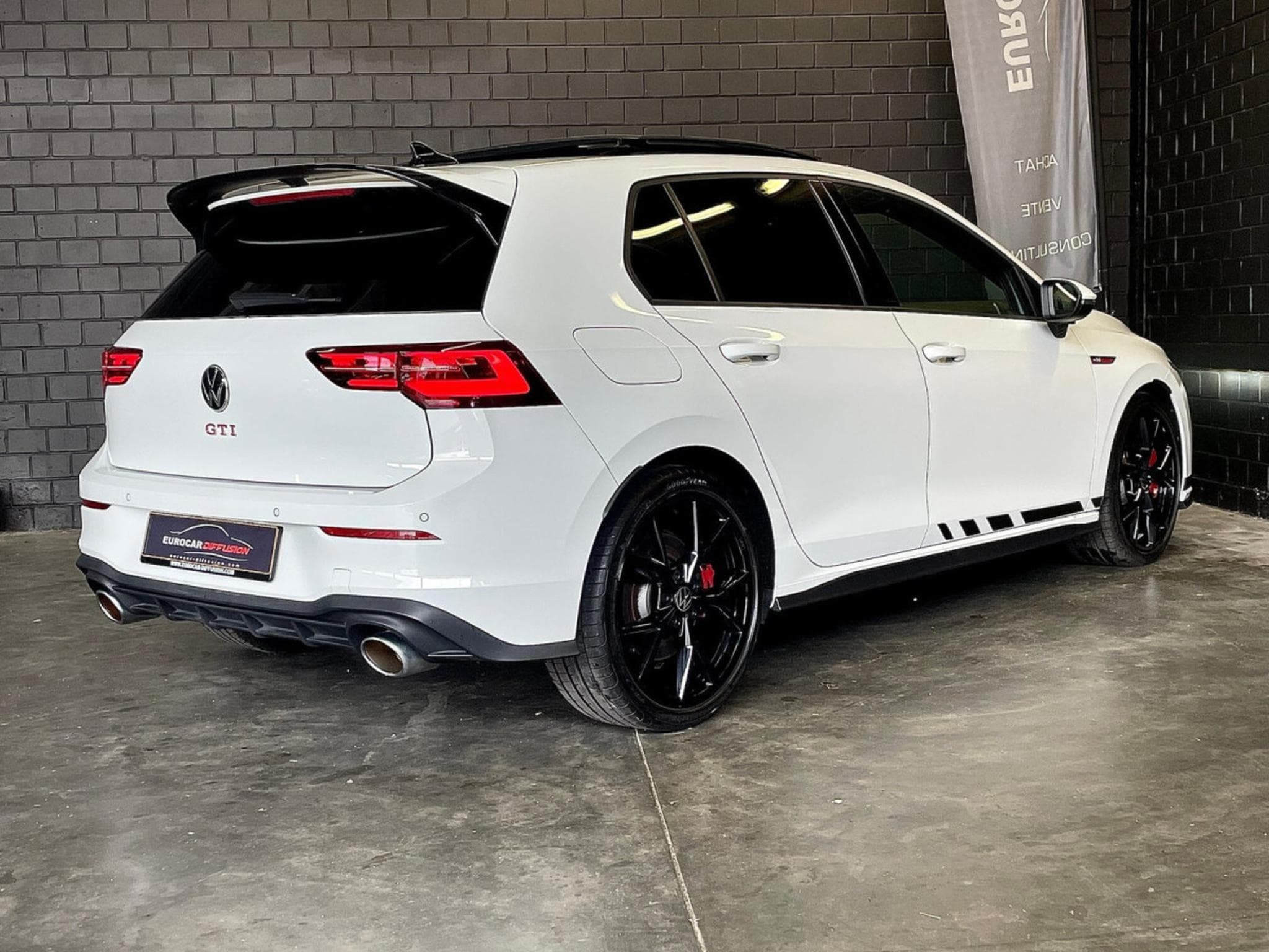VW Golf GTI Clubsport 2.0 TSI 300 CV DSG7 * MATRIX *PANO* *HARMAN* C (2024) - Photo 5