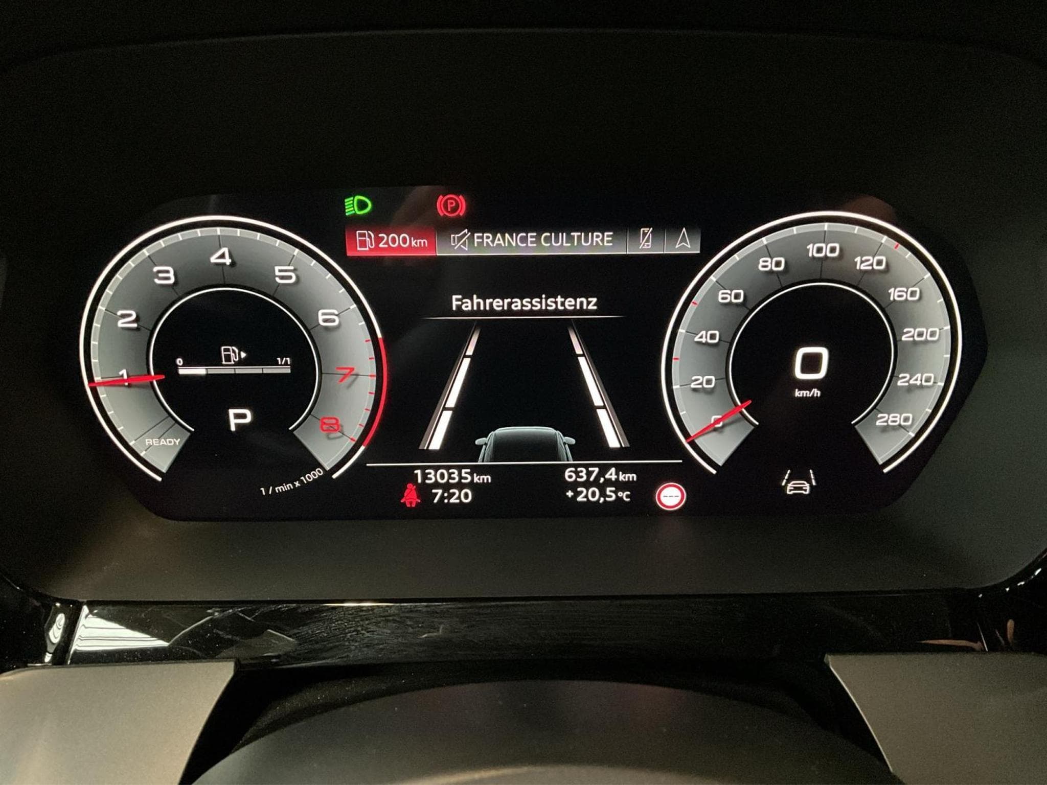 Audi A3 SB+S-line+35TFSI+Led+P.Business (2025) - Photo 11