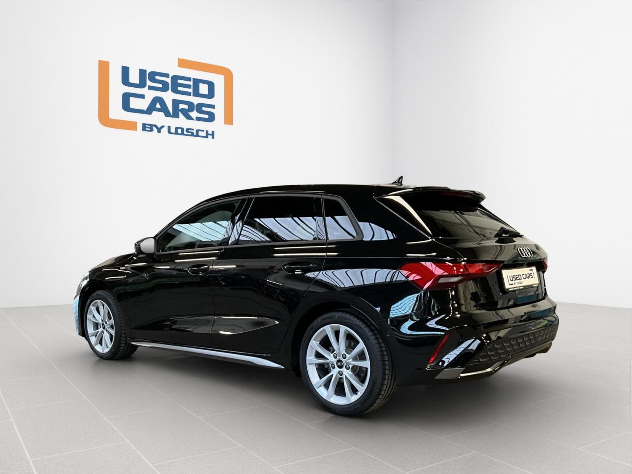 Audi A3 SB+S-line+35TFSI+Led+P.Business (2025) - Photo 5