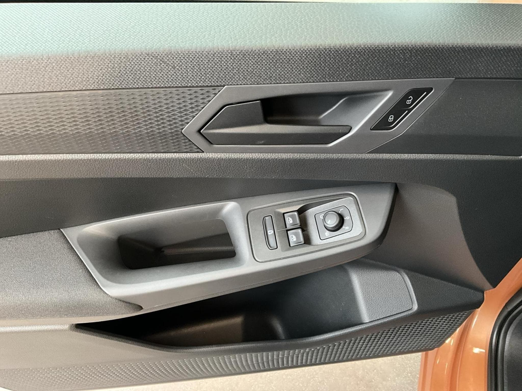 VW Caddy Maxi+DSG+Navi+LM16+DAB+ (2024) - Foto 14