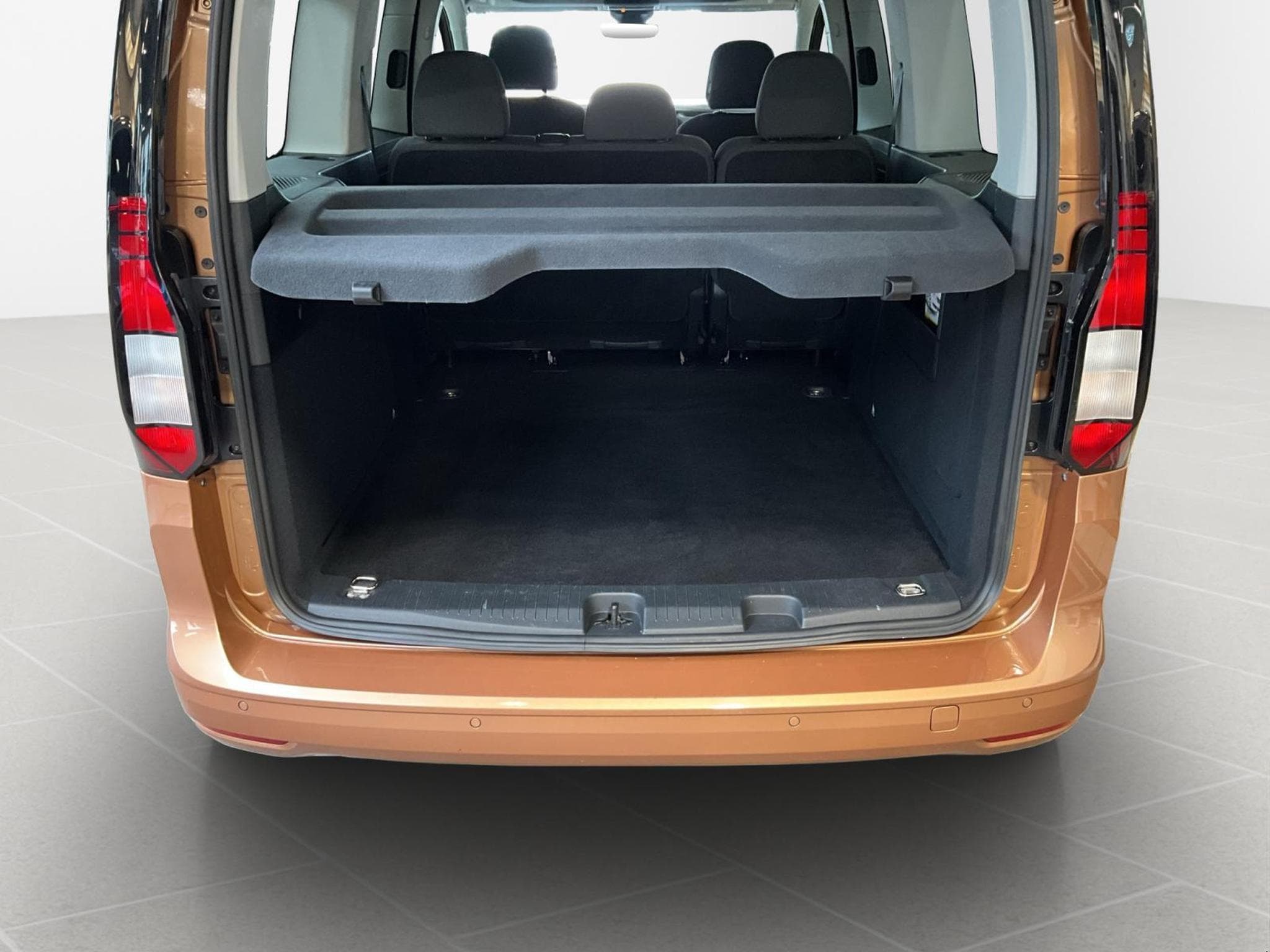 VW Caddy Maxi+DSG+Navi+LM16+DAB+ (2024) - Foto 16