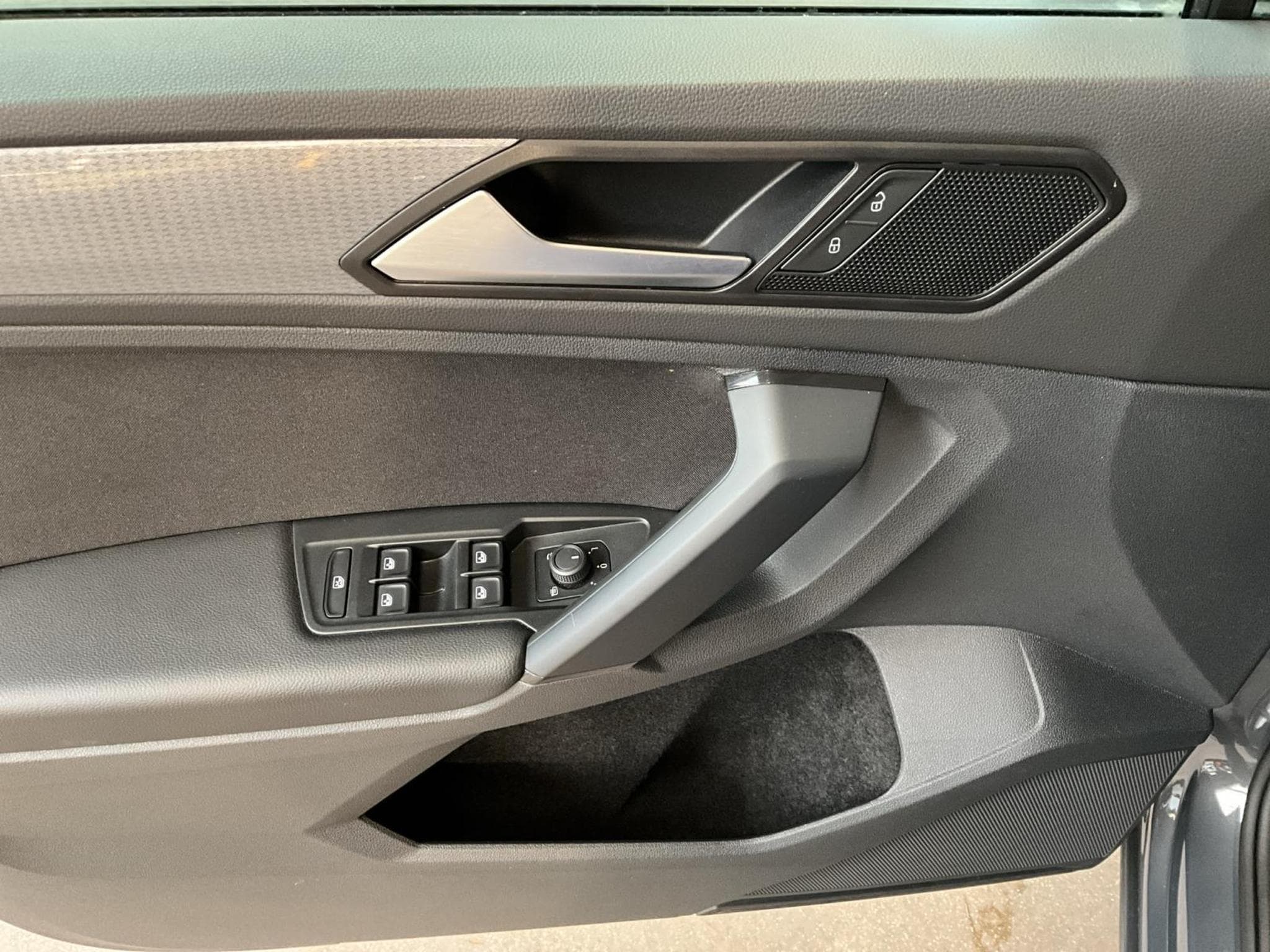 VW Tiguan Life+DSG+LED+NAVI+AHK+Acc (2023) - Foto 14