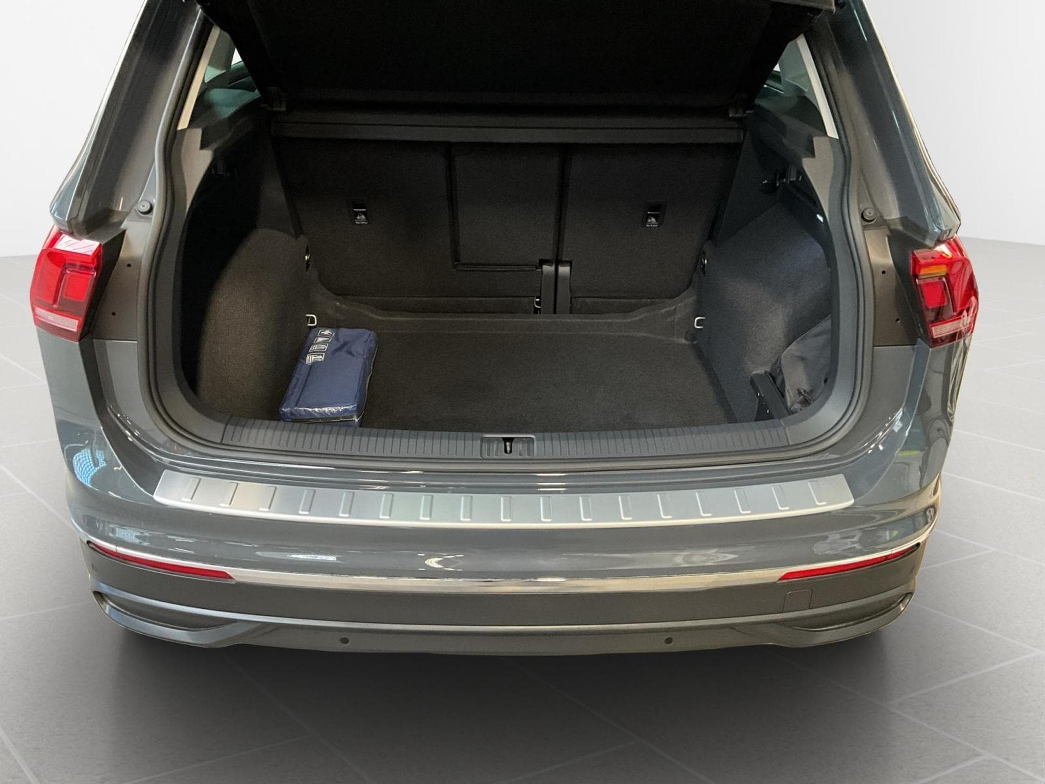 VW Tiguan Life+DSG+LED+NAVI+AHK+Acc (2023) - Foto 16