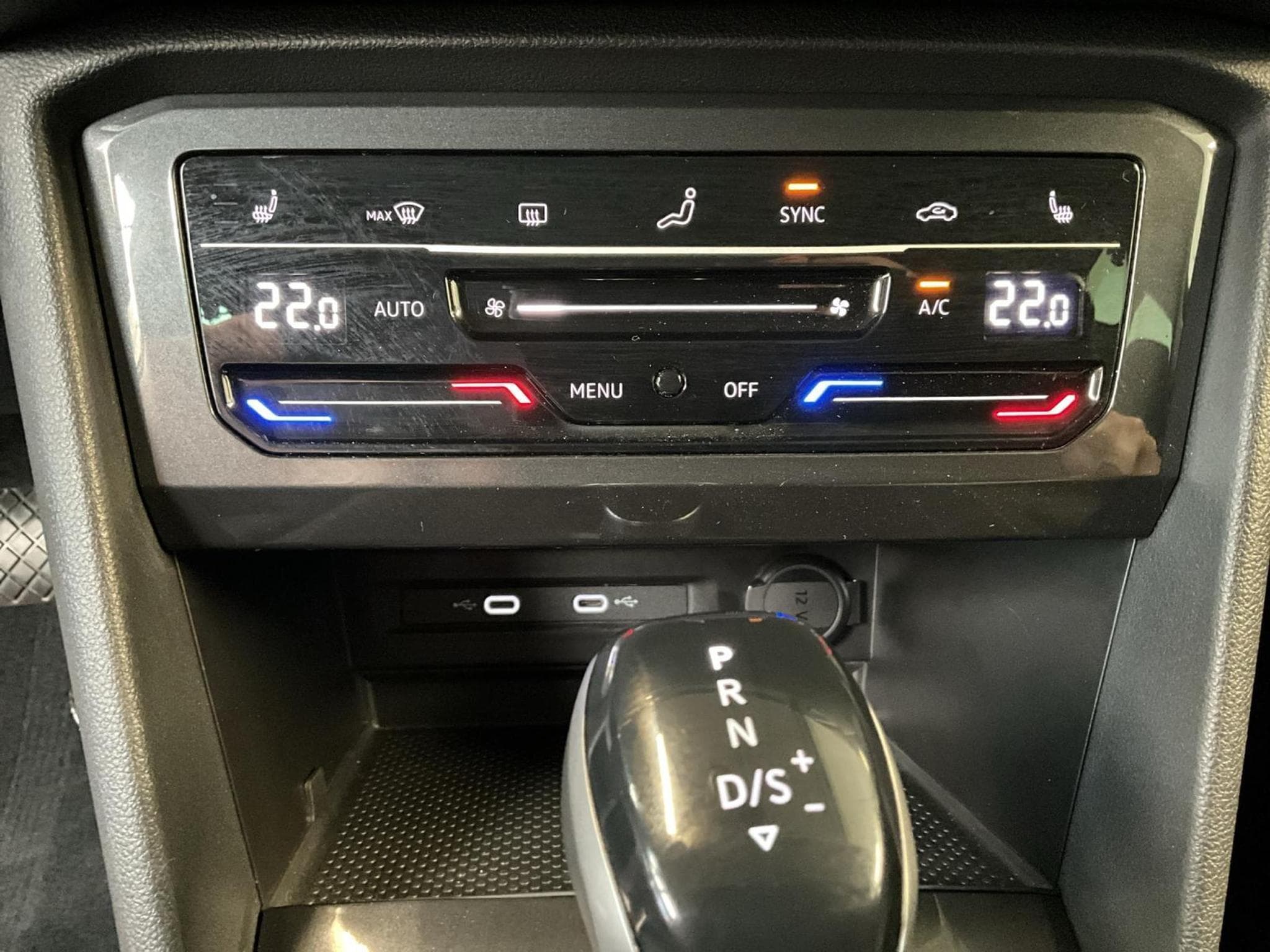 VW Tiguan Life+DSG+LED+NAVI+AHK+Acc (2023) - Foto 19