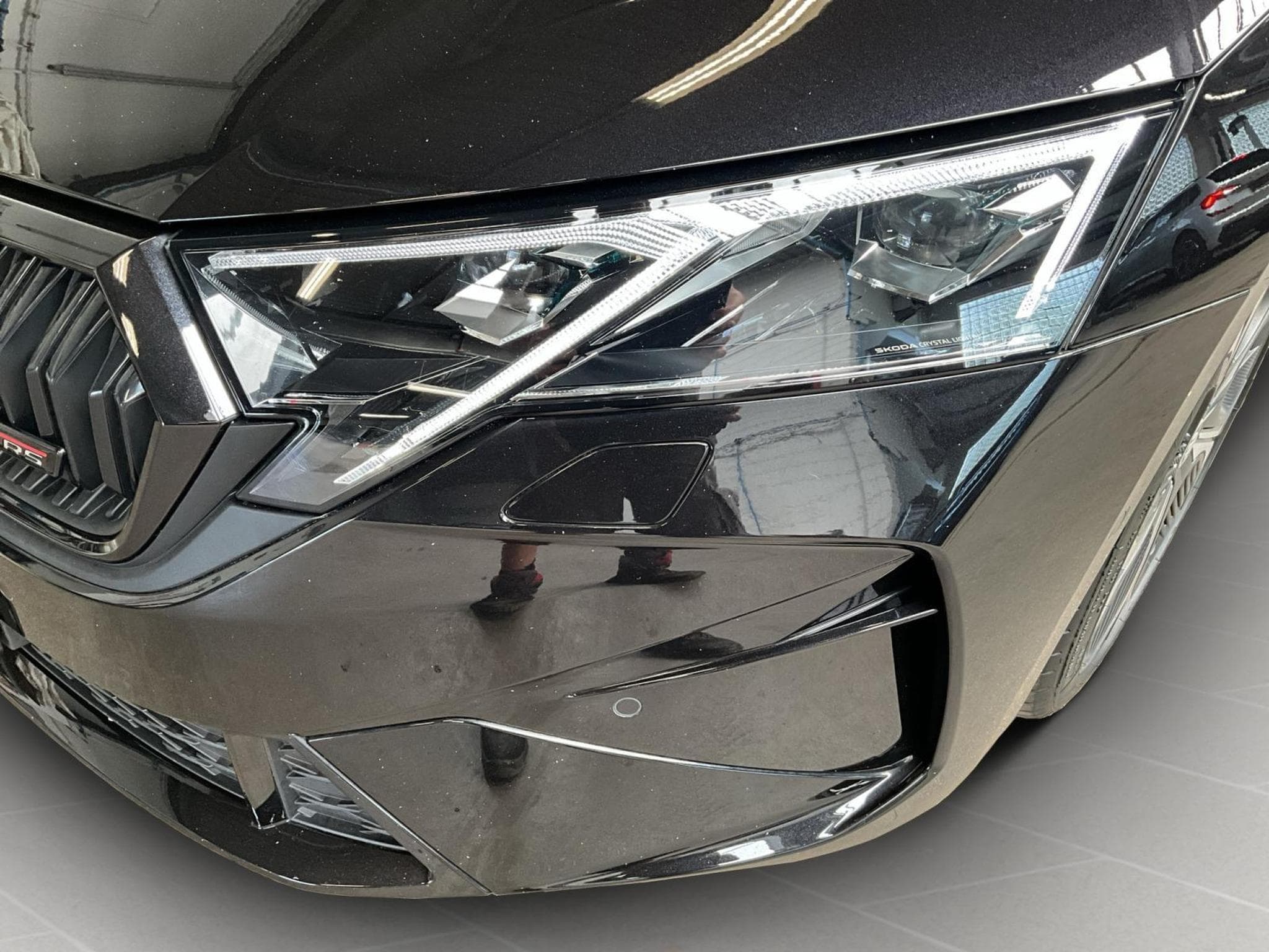 Skoda Octavia RS+DSG+LED+NAVI+DAB+LM19+Pano+360° (2025) - Foto 18