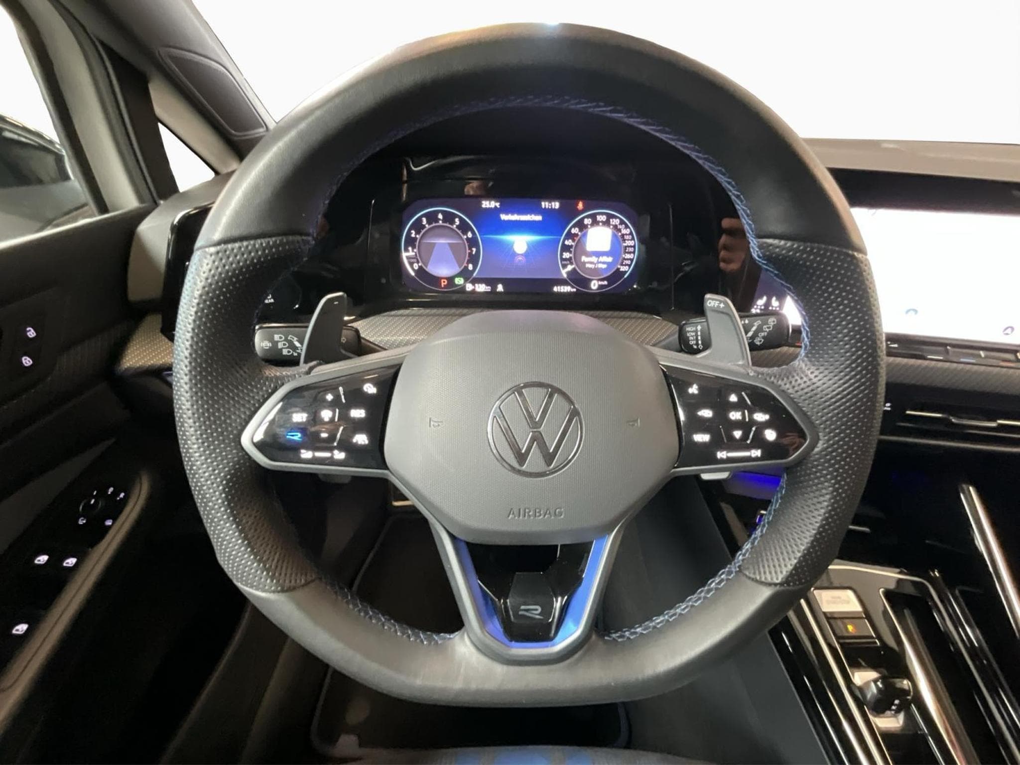 VW Golf R-Performance+DSG+4M+Black-Style+Akra (2023) - Foto 10
