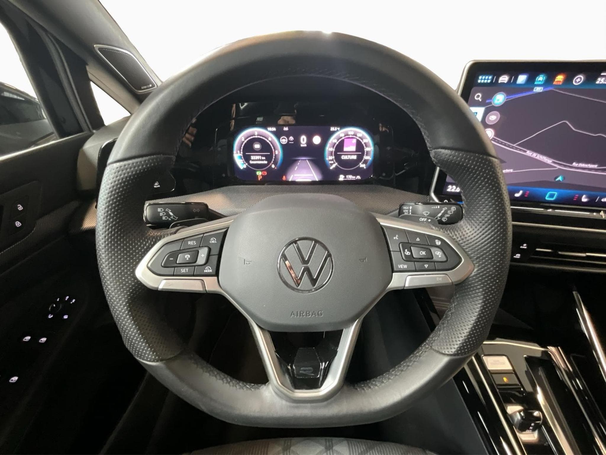 VW Golf R-line+DSG+TDI+P.Assi.+LM18+P.Tech.+Pano (2025) - Foto 10