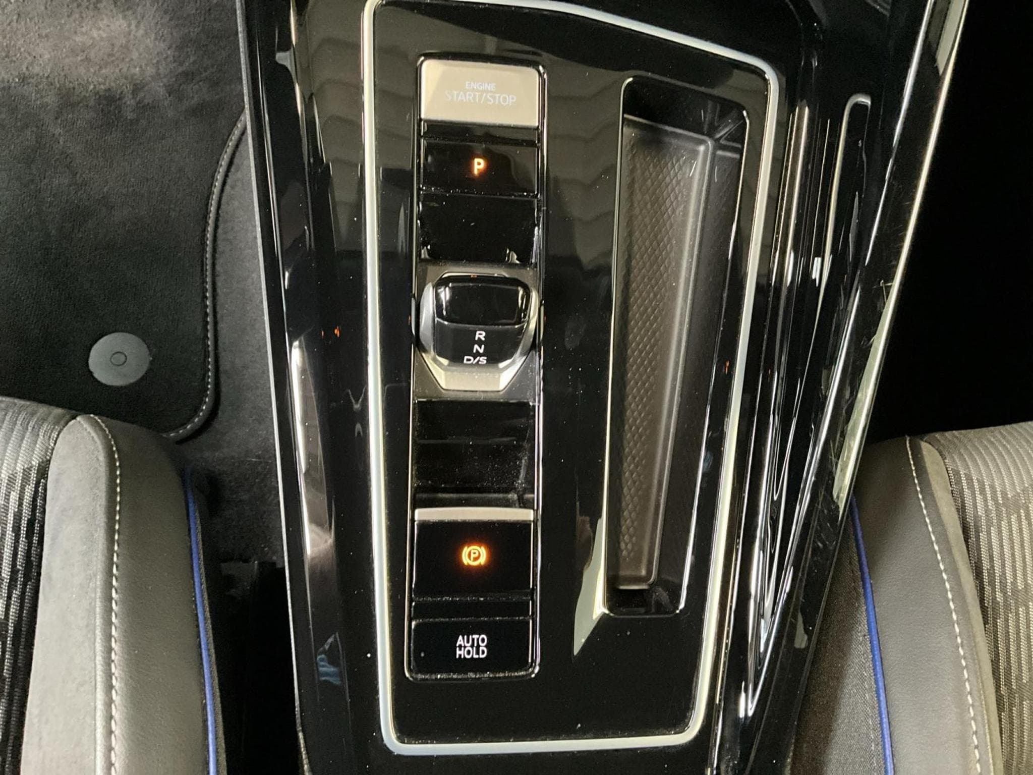 VW Golf R-line+DSG+TDI+P.Assi.+LM18+P.Tech.+Pano (2025) - Foto 12
