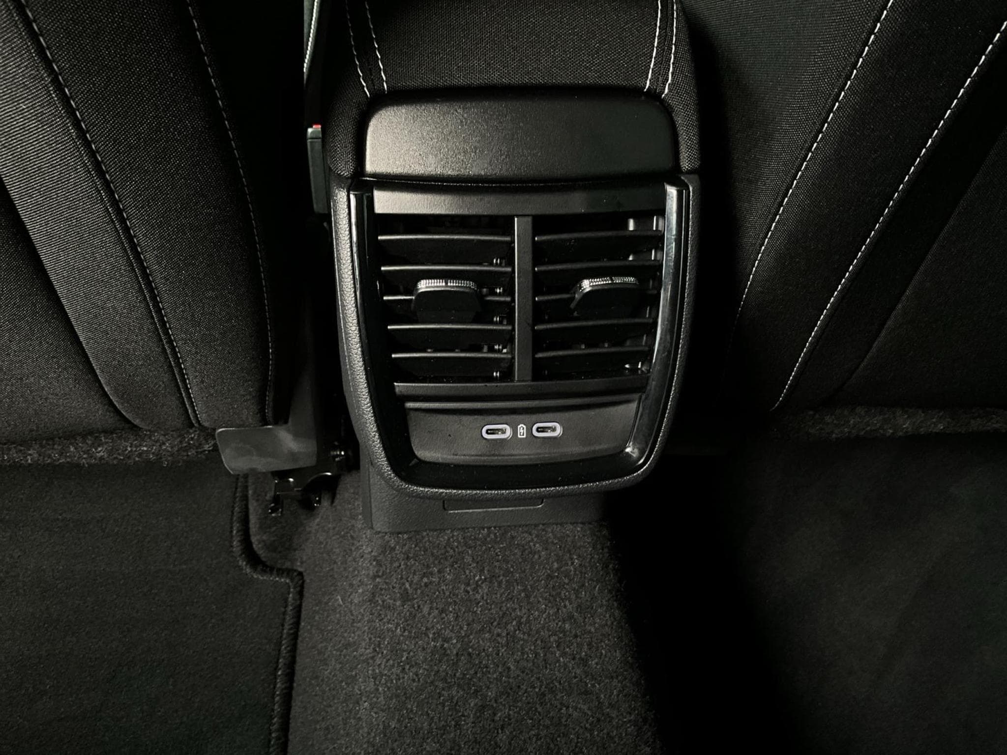Skoda Kamiq Monte-Carlo+DSG+Led+Pano+Navi+DAB+ (2025) - Foto 20