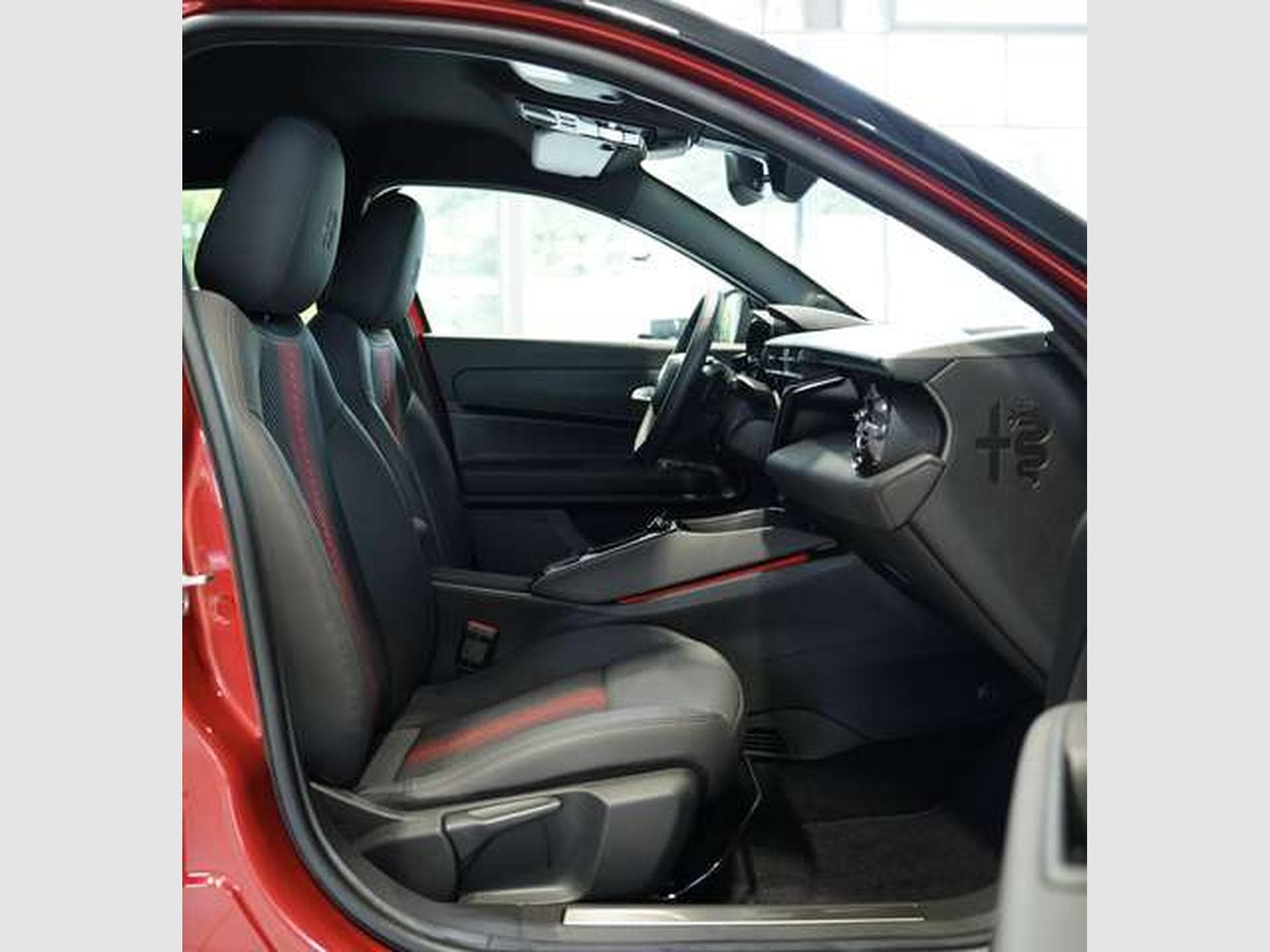 Alfa-Romeo Junior Ibrida 1.2 VGT 48V-Hybrid *1.Hand *MwSt (2025) - Photo 16