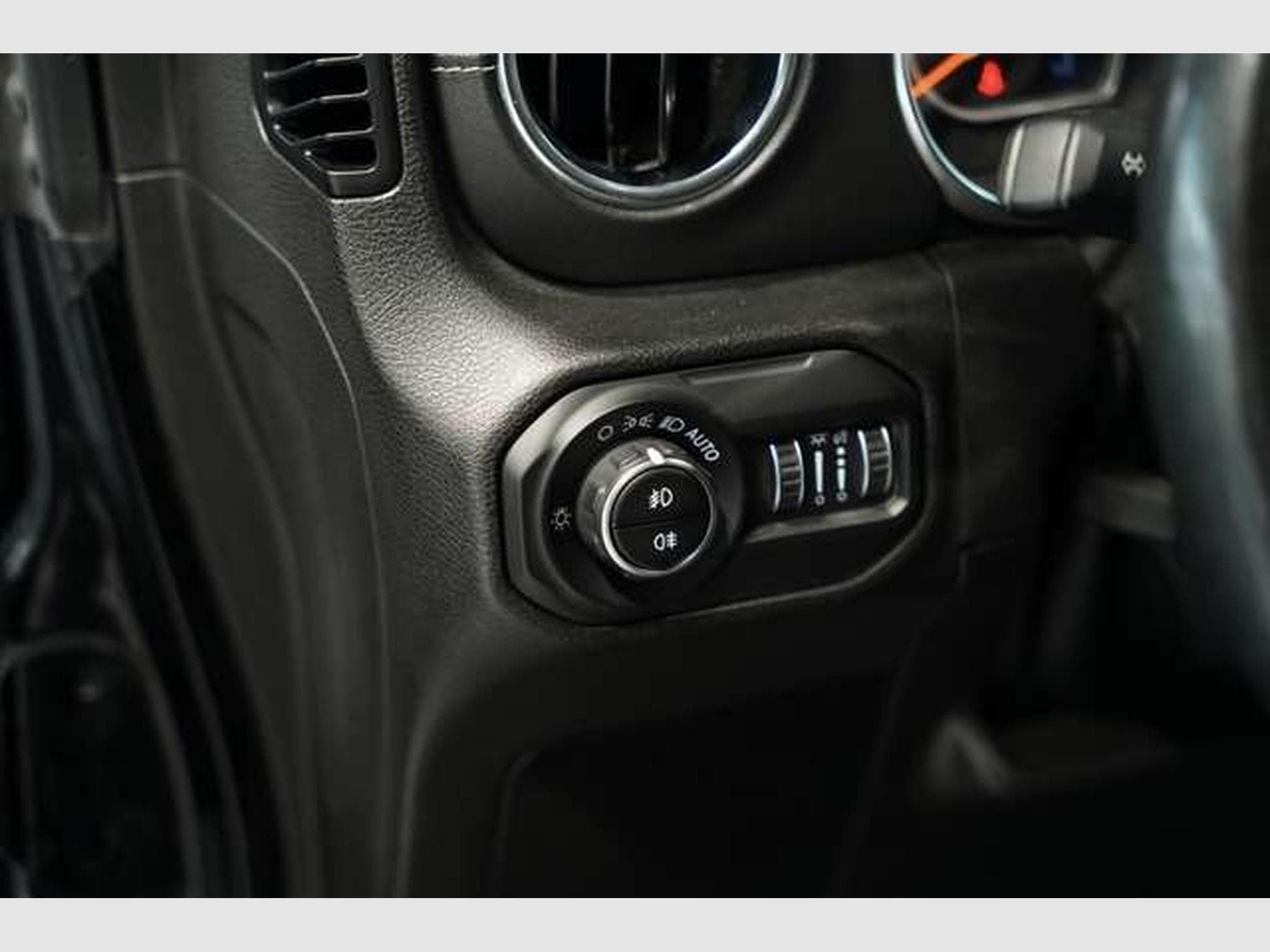 Jeep Wrangler 2.2 CRDi Sahara 2.Hand *Dual-Top *SHZ (2019) - Foto 22