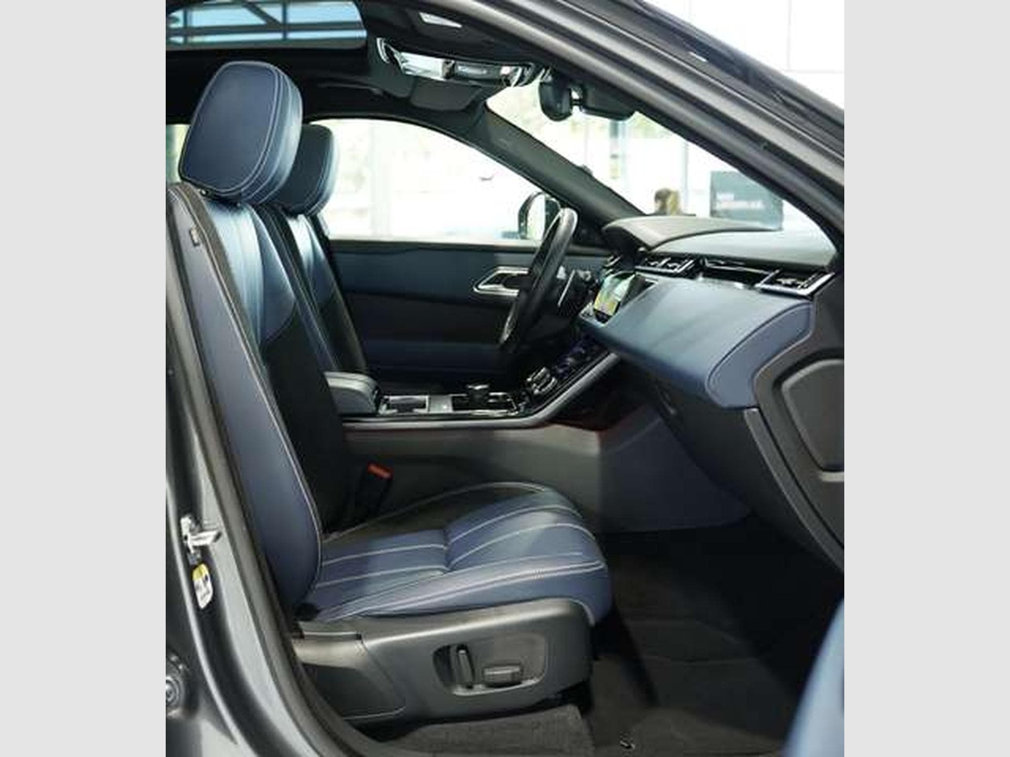 Land-Rover Range Rover Velar R Dynamic S Black-Paket 1.Hand (2019) - Photo 15