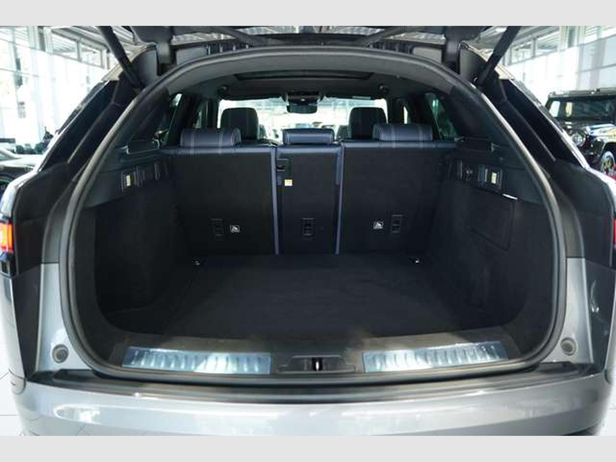Land-Rover Range Rover Velar R Dynamic S Black-Paket 1.Hand (2019) - Photo 41