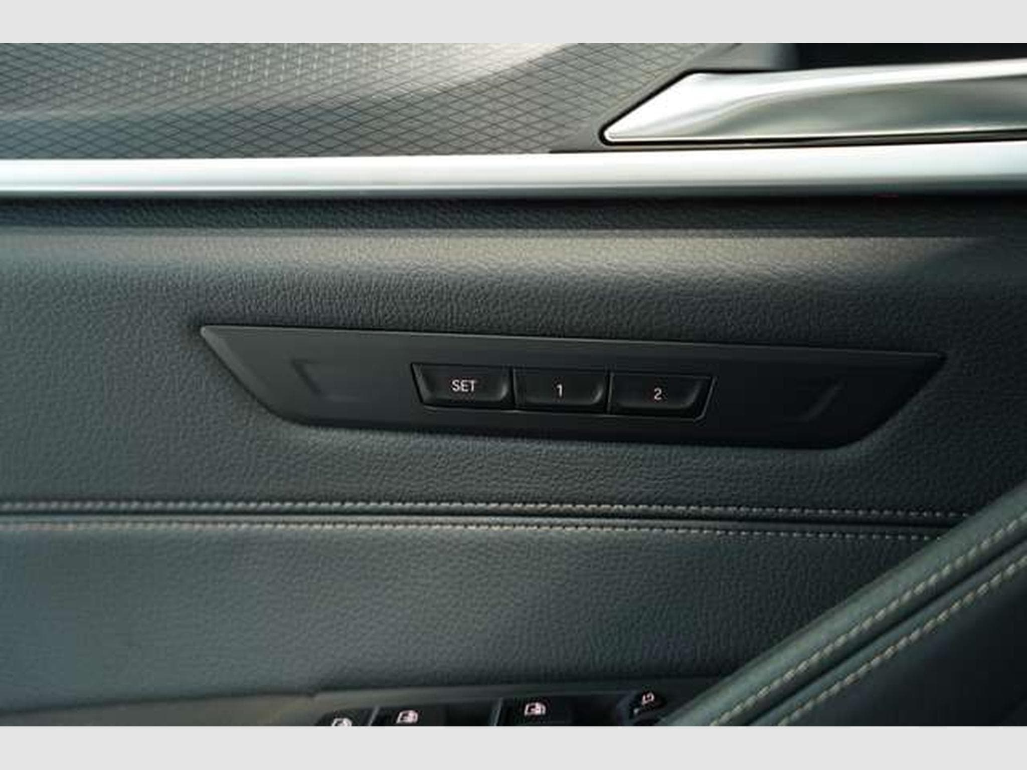 BMW 540 i xDrive Limousine M Sport 2.H *Memory *ACC (2022) - Foto 25