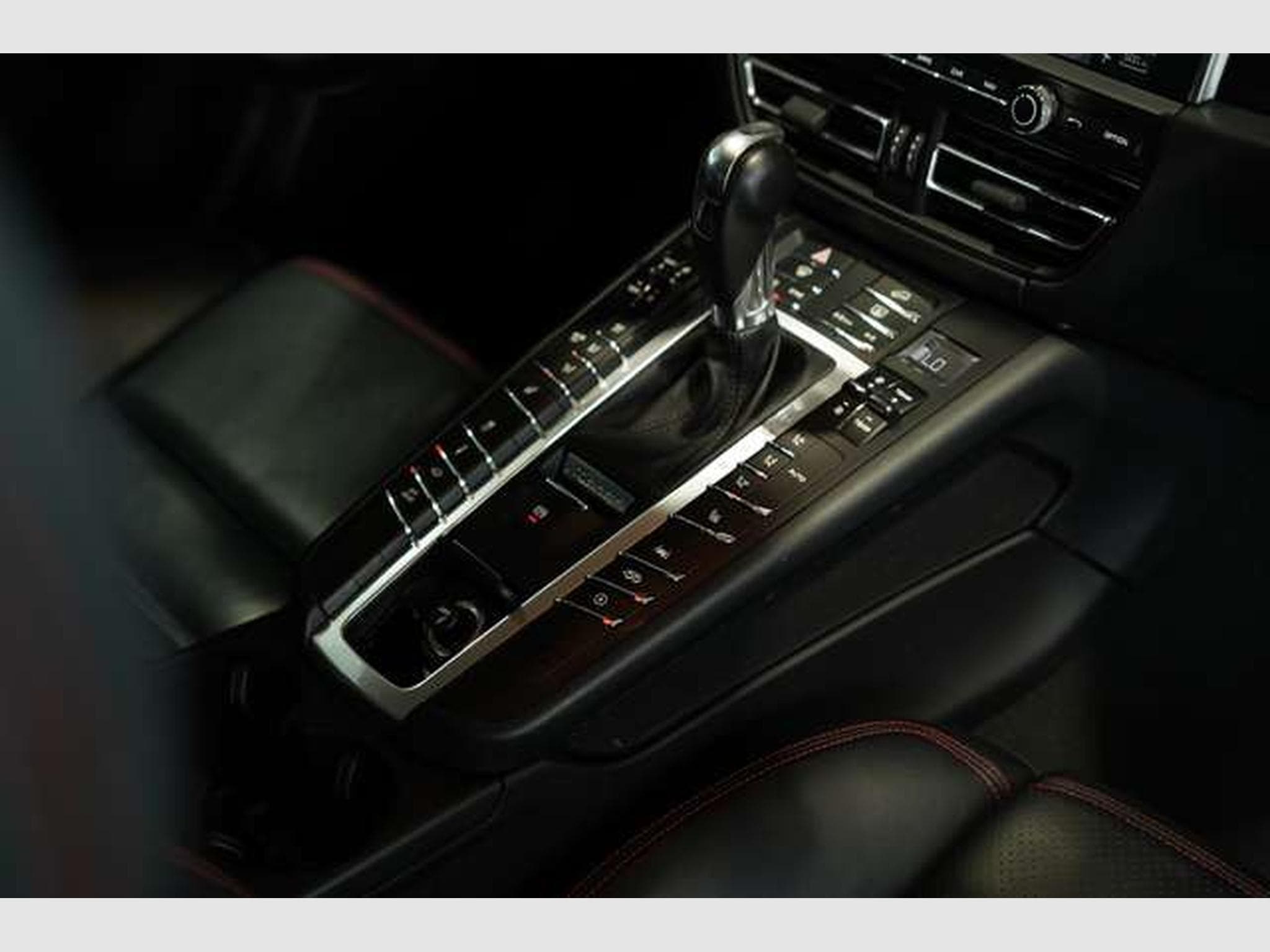 Porsche Macan GTS 2H *21 *Chrono *Pano *LUFT *AHK *BOSE (2021) - Foto 18