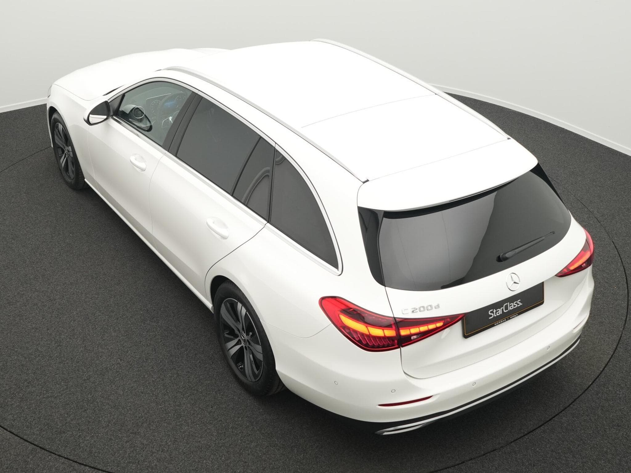 Mercedes C 200 d T Avantgarde LED+Kamera+AHK+EasyPack (2025) - Foto 13