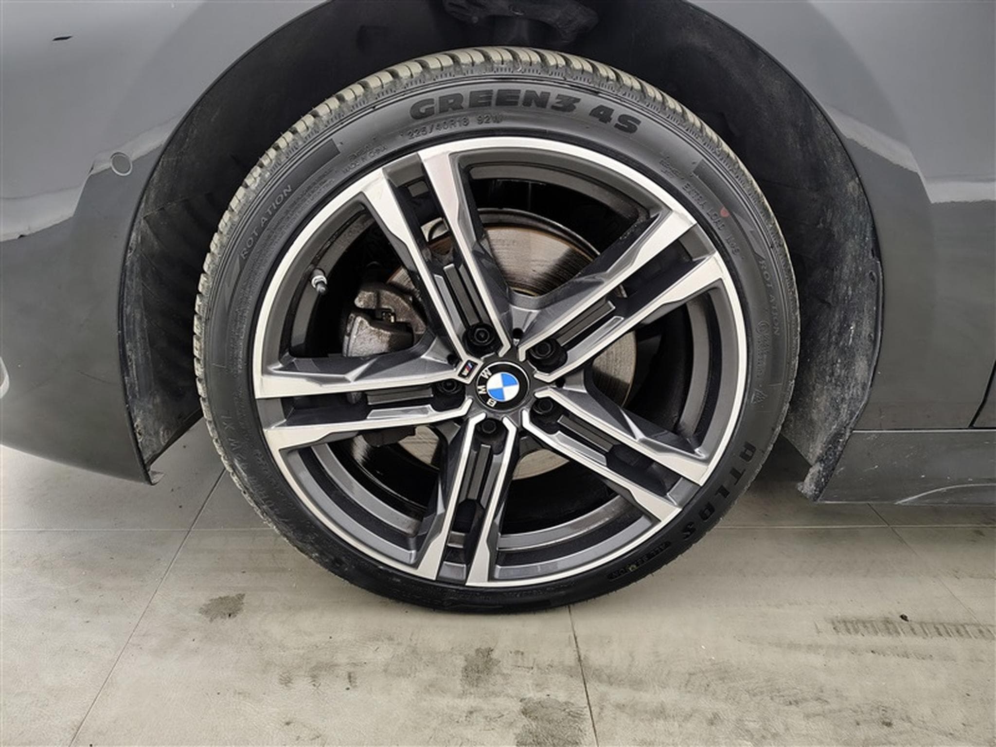 BMW 118 118iA Pack M NAVI / CARPLAY / CAMERA / TO PANO (2024) - Photo 6