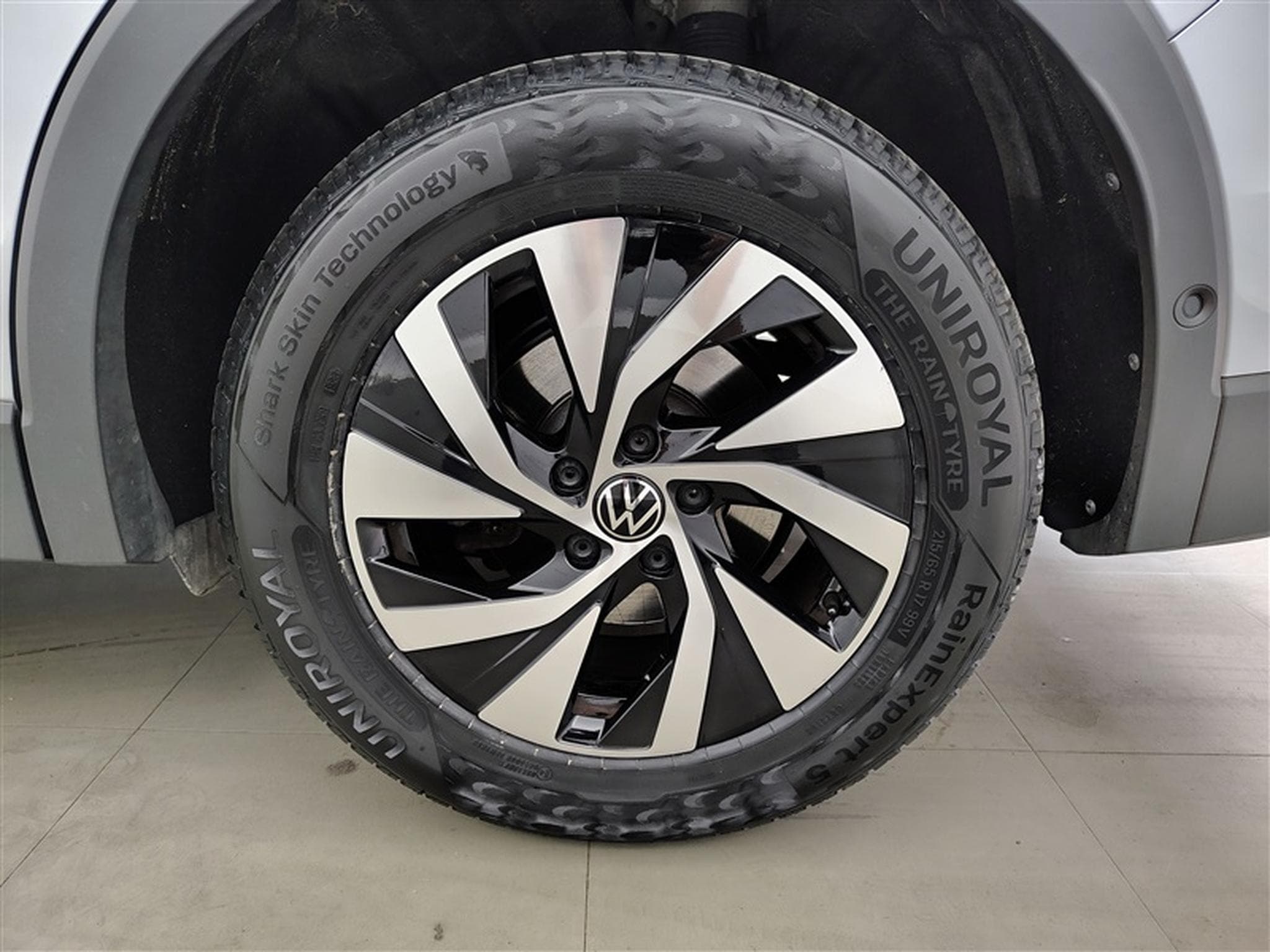 VW Tiguan 1.5 eTSI mHEV ACT Life United OPF DSG (2025) - Photo 6