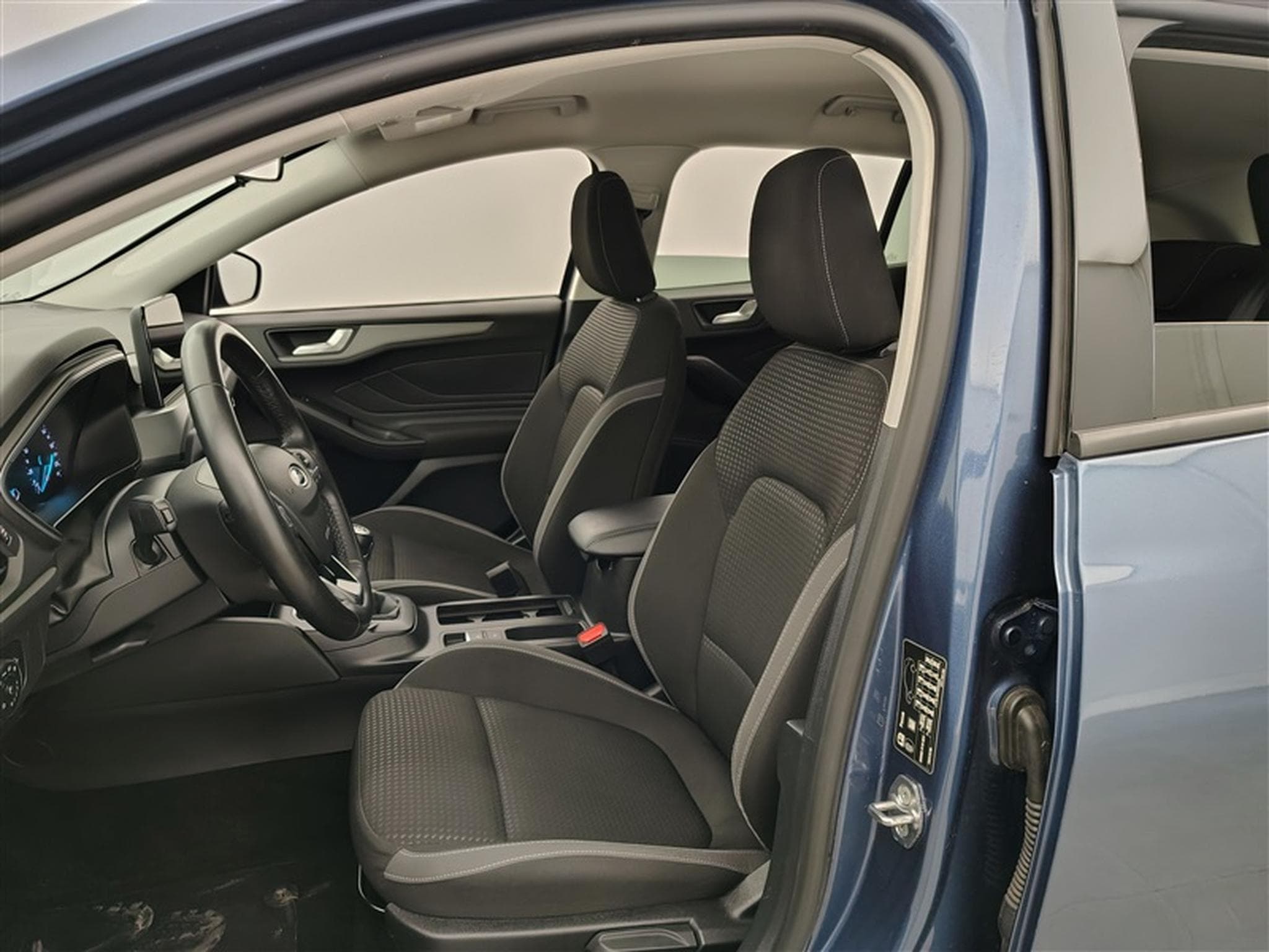 Ford Focus Clipper Active 1.0 EcoBoost MHEV X (2022) - Photo 7
