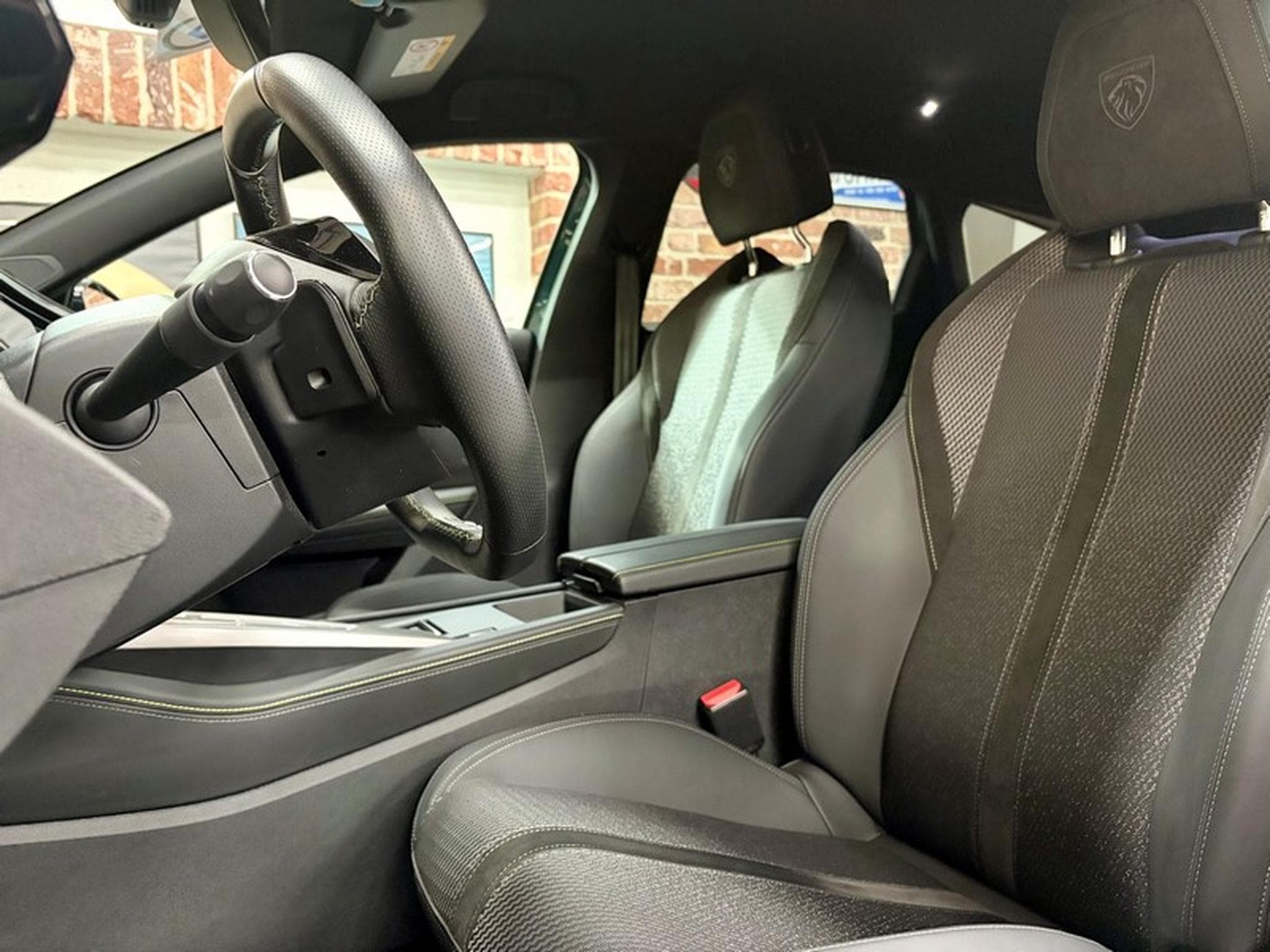 Peugeot 308 308 SW 1.5 BlueHdi 131cv Auto GT (2024) - Foto 5
