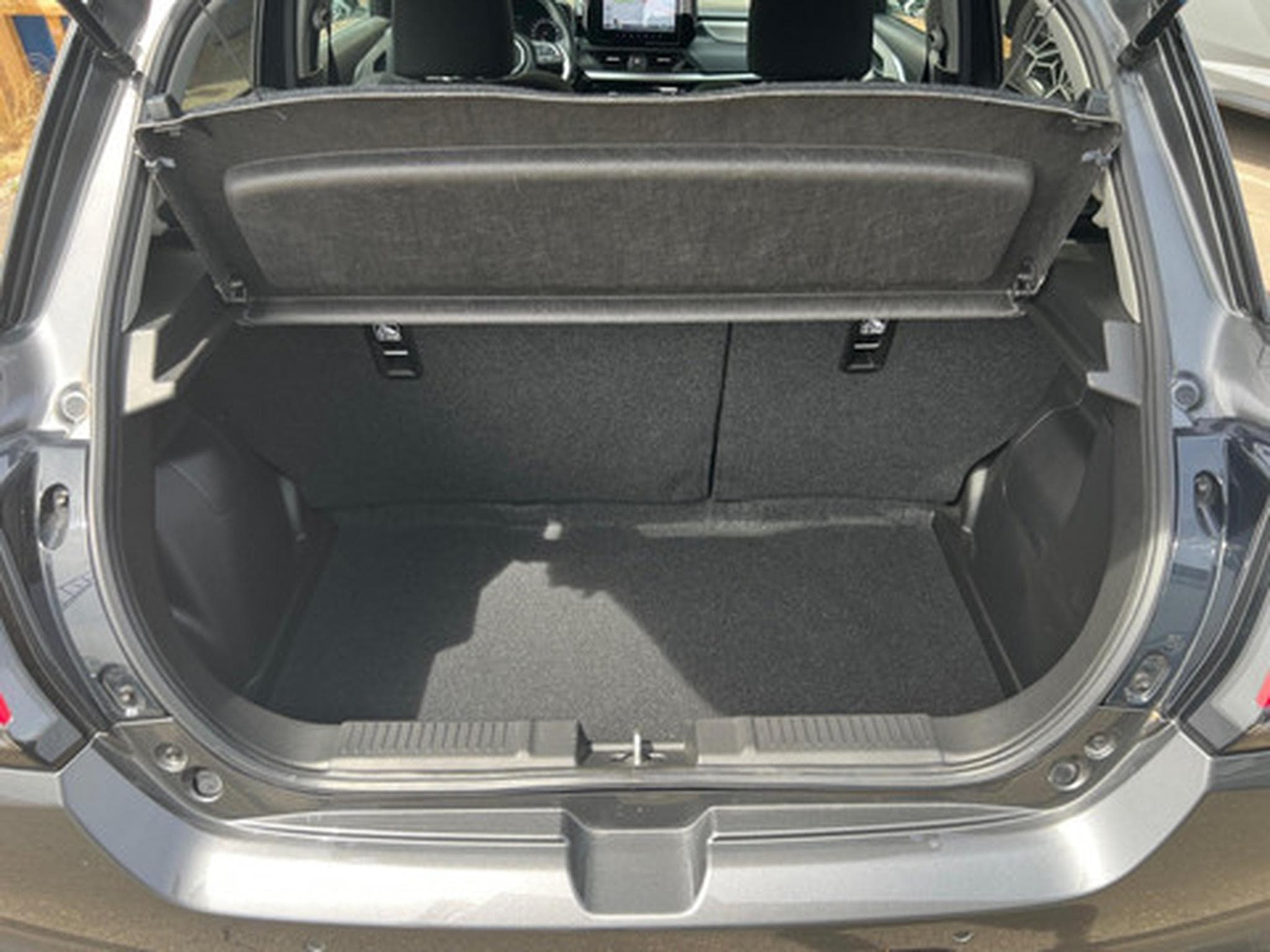 Suzuki Swift 1.2 Grand Luxe + CVT (2024) - Foto 16