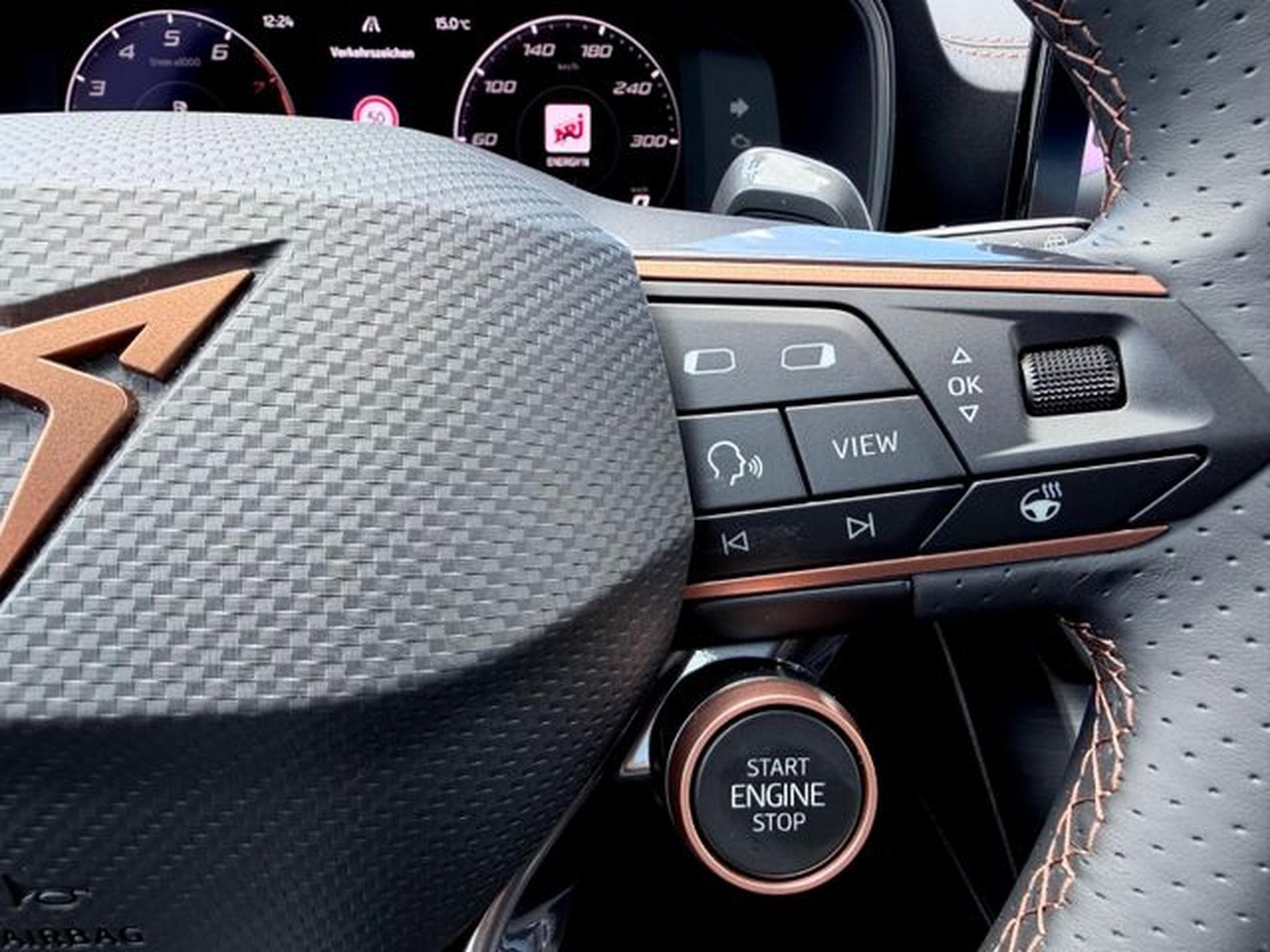 Cupra Formentor Formentor 1.4 e-Hybrid /NAVI/LED/ACC/CAM/1.HAND/ (2023) - Photo 18