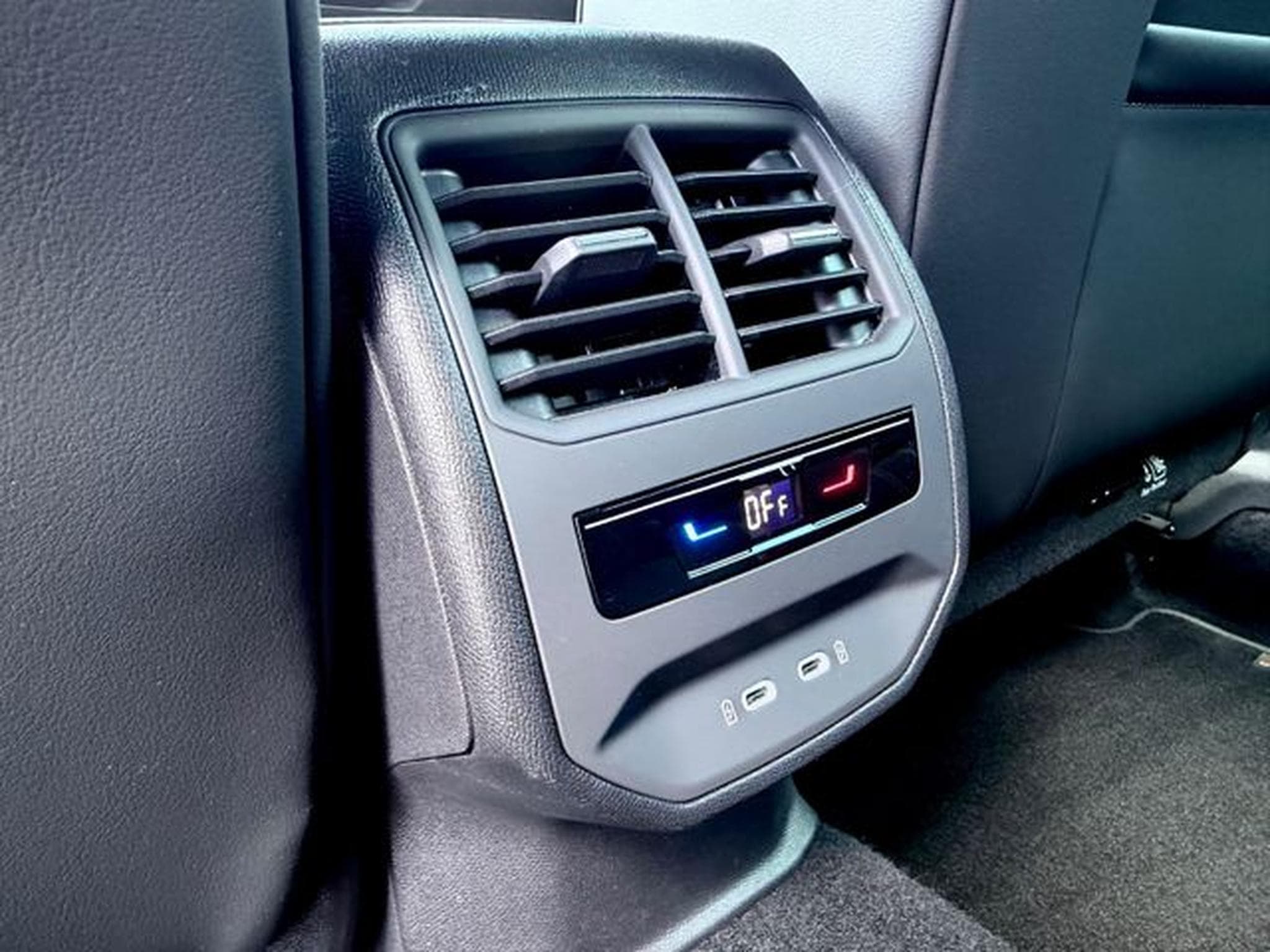 Cupra Formentor Formentor 1.4 e-Hybrid /NAVI/LED/ACC/CAM/1.HAND/ (2023) - Photo 19