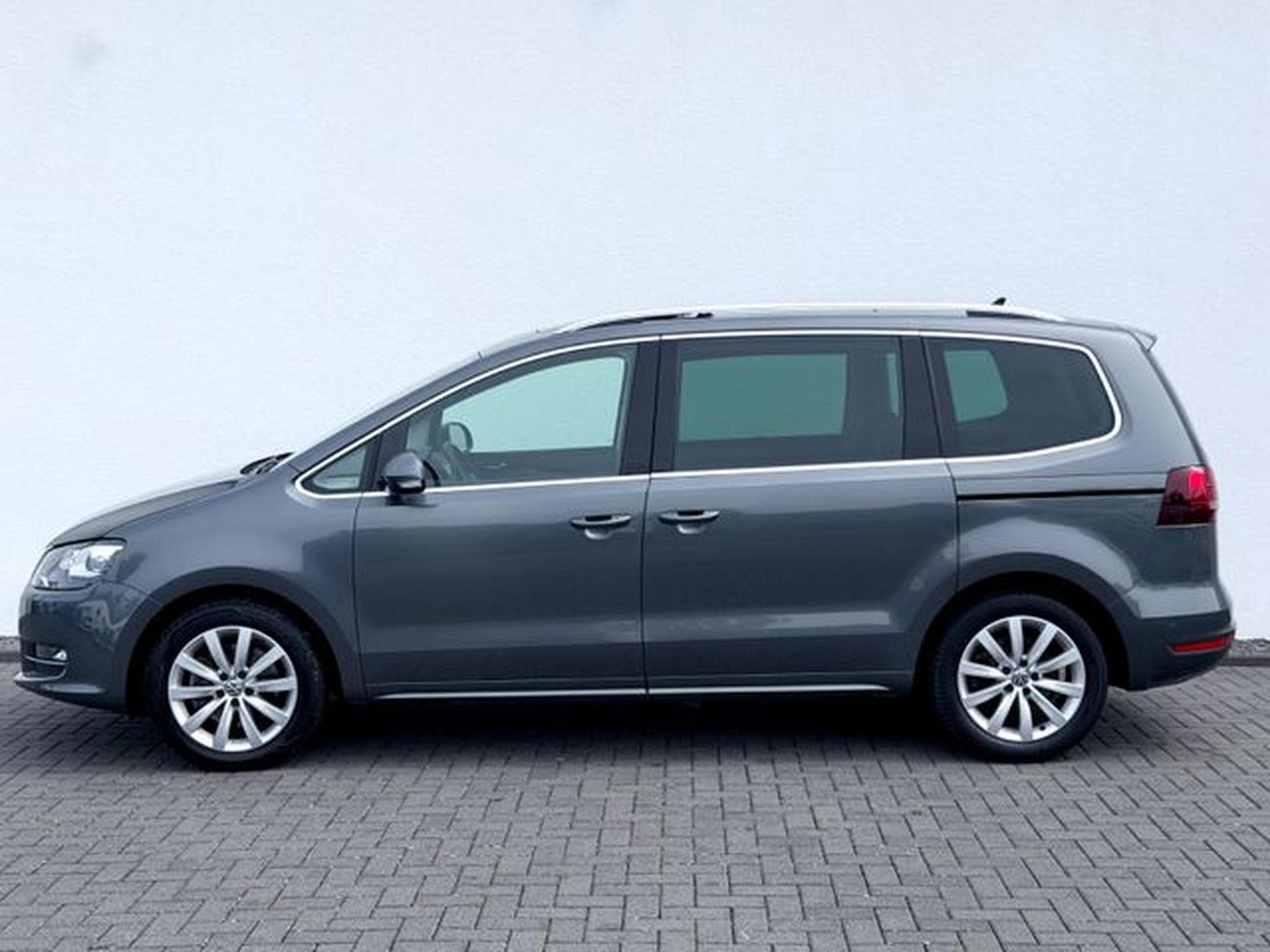VW Sharan Sharan Highline 1.4 TSI DSG 7.SITZER/ACC/CAM/AHK (2020) - Foto 8