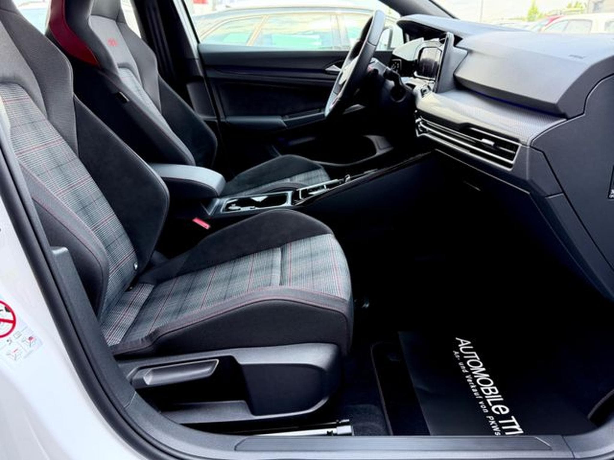 VW Golf Golf 8 Lim. GTI /NAVI/LED/PDC/1.HAND/GARANTIE/ (2024) - Photo 13