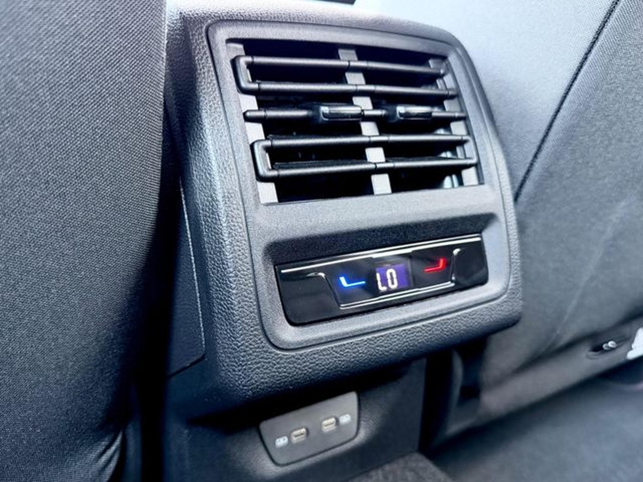 VW Golf Golf 8 Lim. GTI /NAVI/LED/PDC/1.HAND/GARANTIE/ (2024) - Photo 19