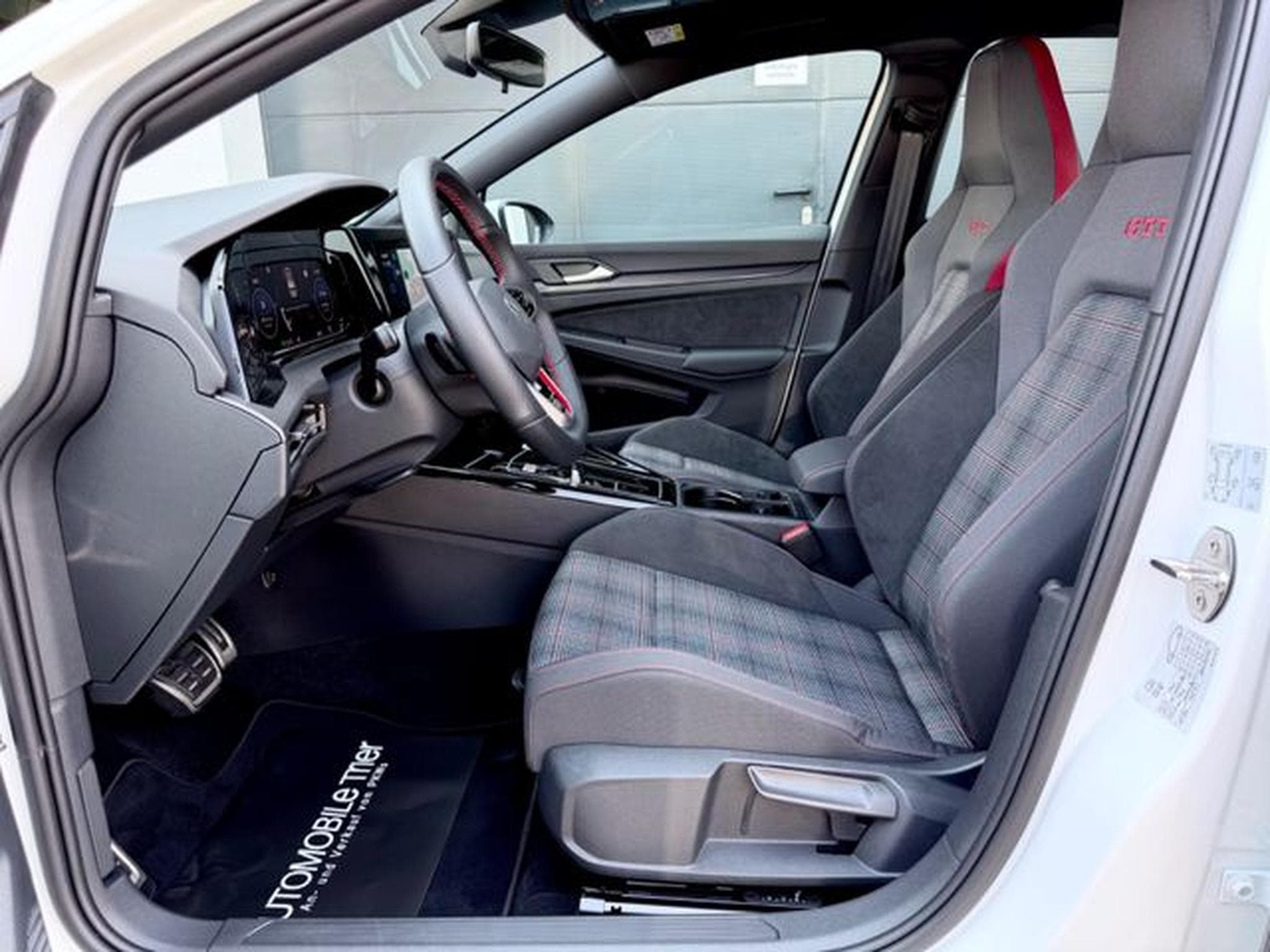 VW Golf Golf 8 Lim. GTI /NAVI/LED/PDC/1.HAND/GARANTIE/ (2024) - Photo 9