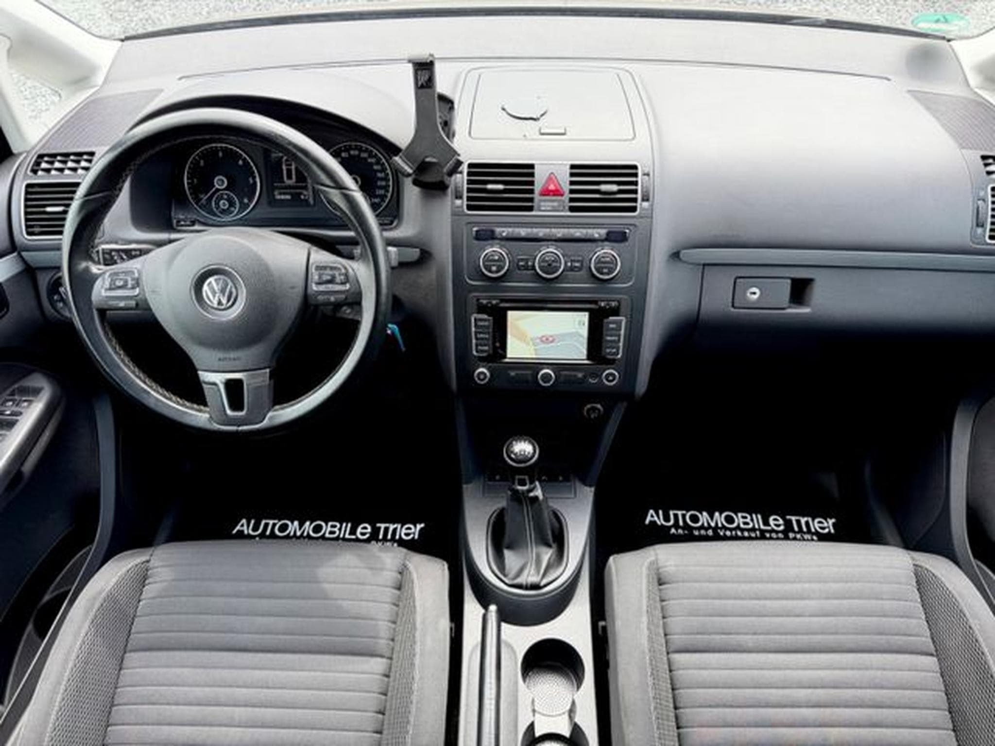 VW Touran Touran Cup 2.0 TDI /7.SITZER/NAVI/PANO/PDC/ (2015) - Photo 10