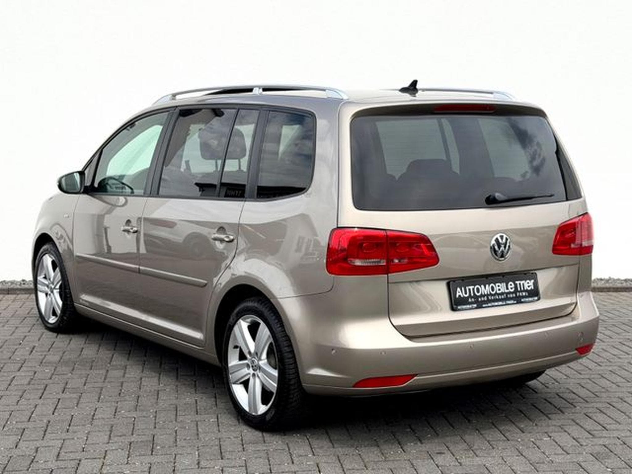 VW Touran Touran Cup 2.0 TDI /7.SITZER/NAVI/PANO/PDC/ (2015) - Photo 7