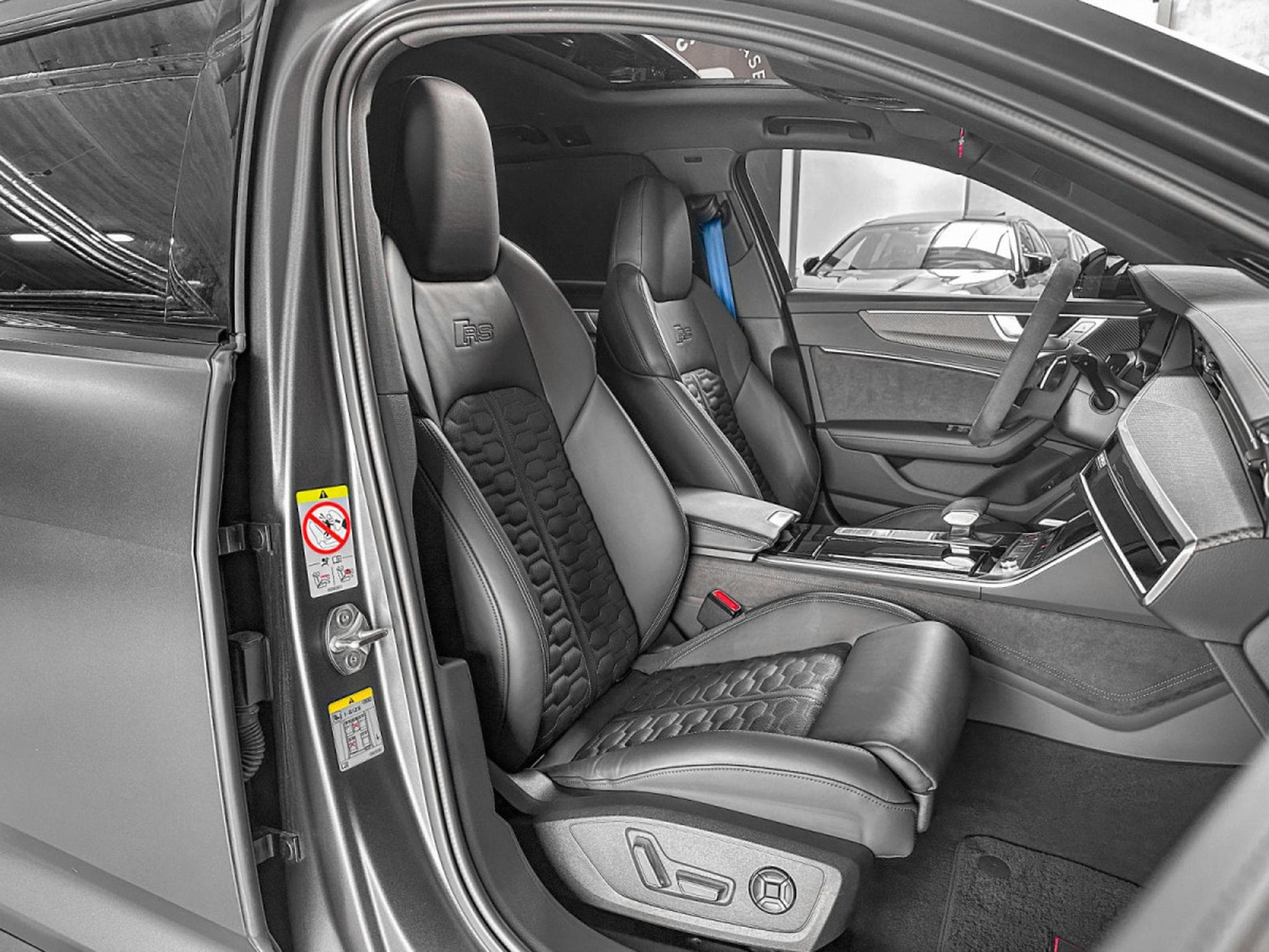 Audi RS6 RS6 Avant PERFORMANCE 4.0 TFSI quattro/22/PANO/KERAMIK/360°/ (2023) - Foto 12