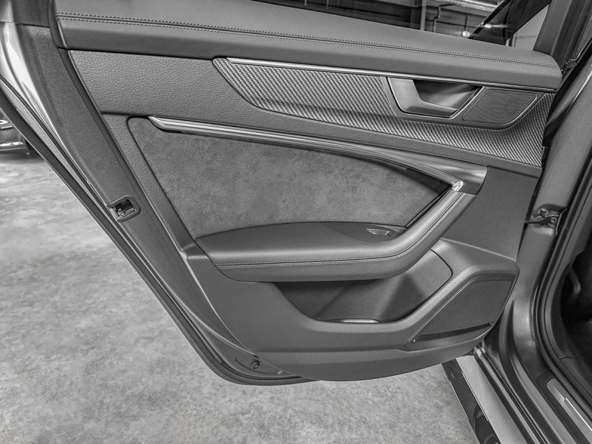 Audi RS6 RS6 Avant PERFORMANCE 4.0 TFSI quattro/22/PANO/KERAMIK/360°/ (2023) - Foto 16