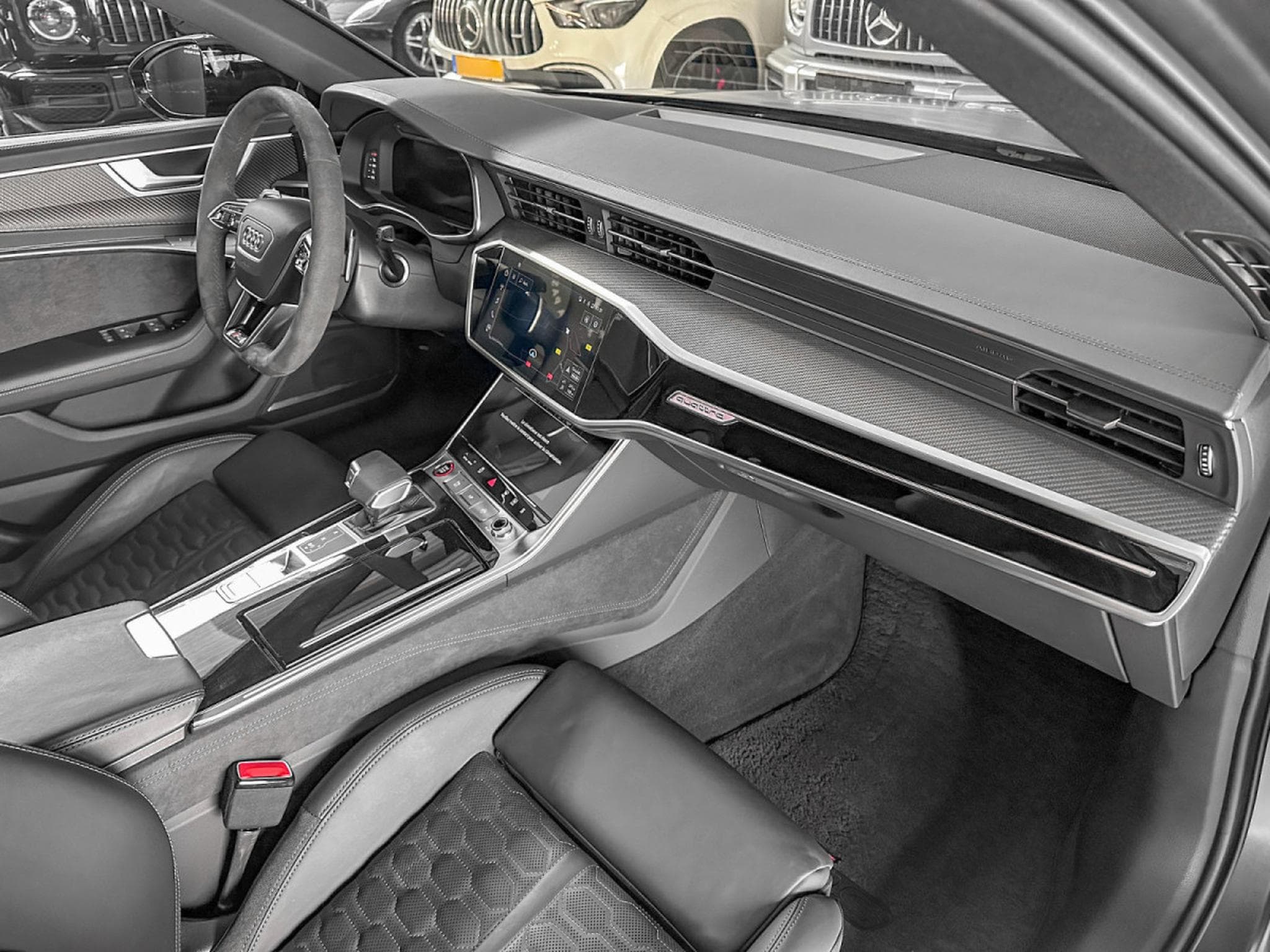 Audi RS6 RS6 Avant PERFORMANCE 4.0 TFSI quattro/22/PANO/KERAMIK/360°/ (2023) - Foto 17