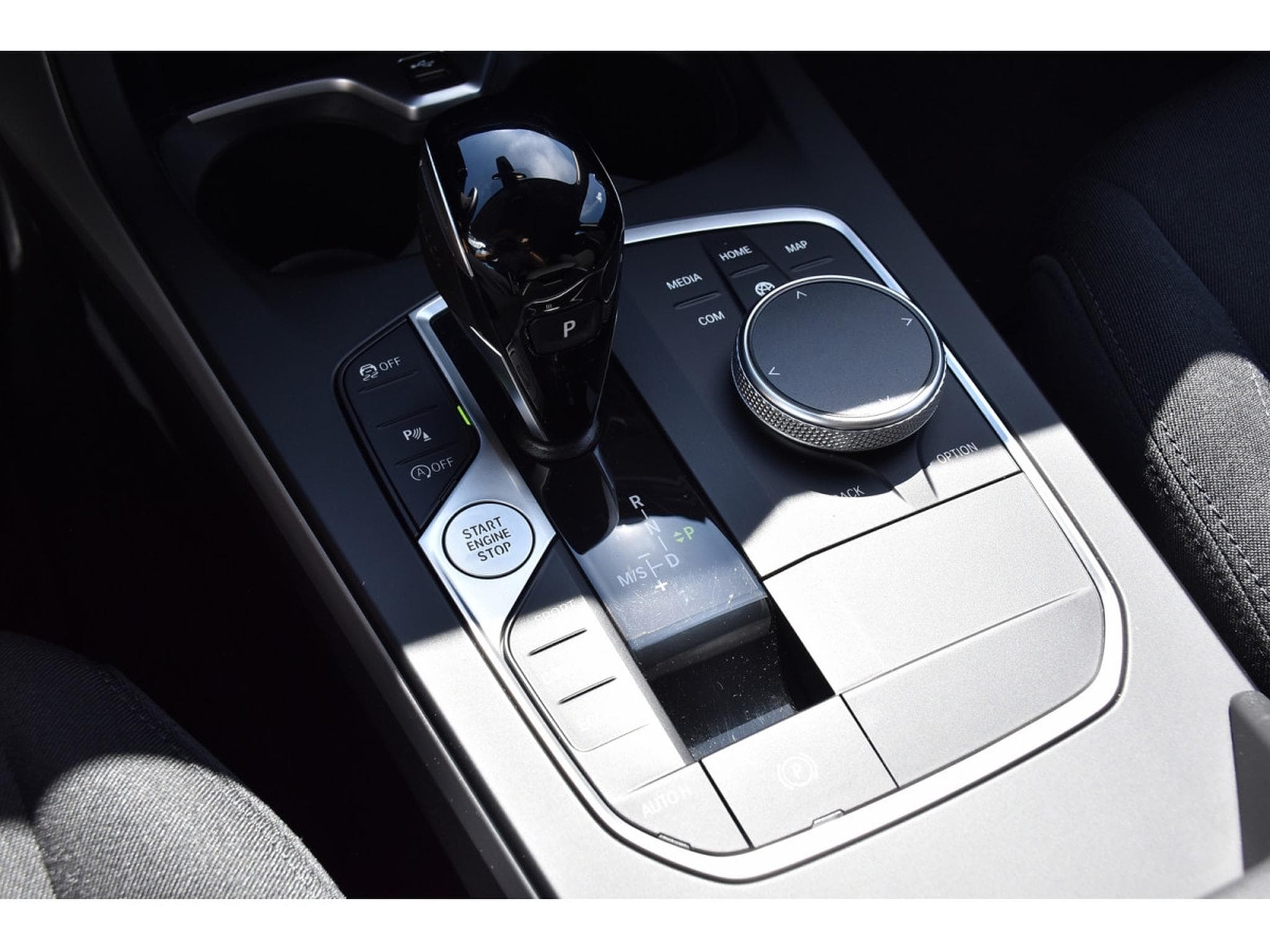 BMW 118 iA REGUL GPS CAM PARK LED 1° MAIN (2023) - Foto 18