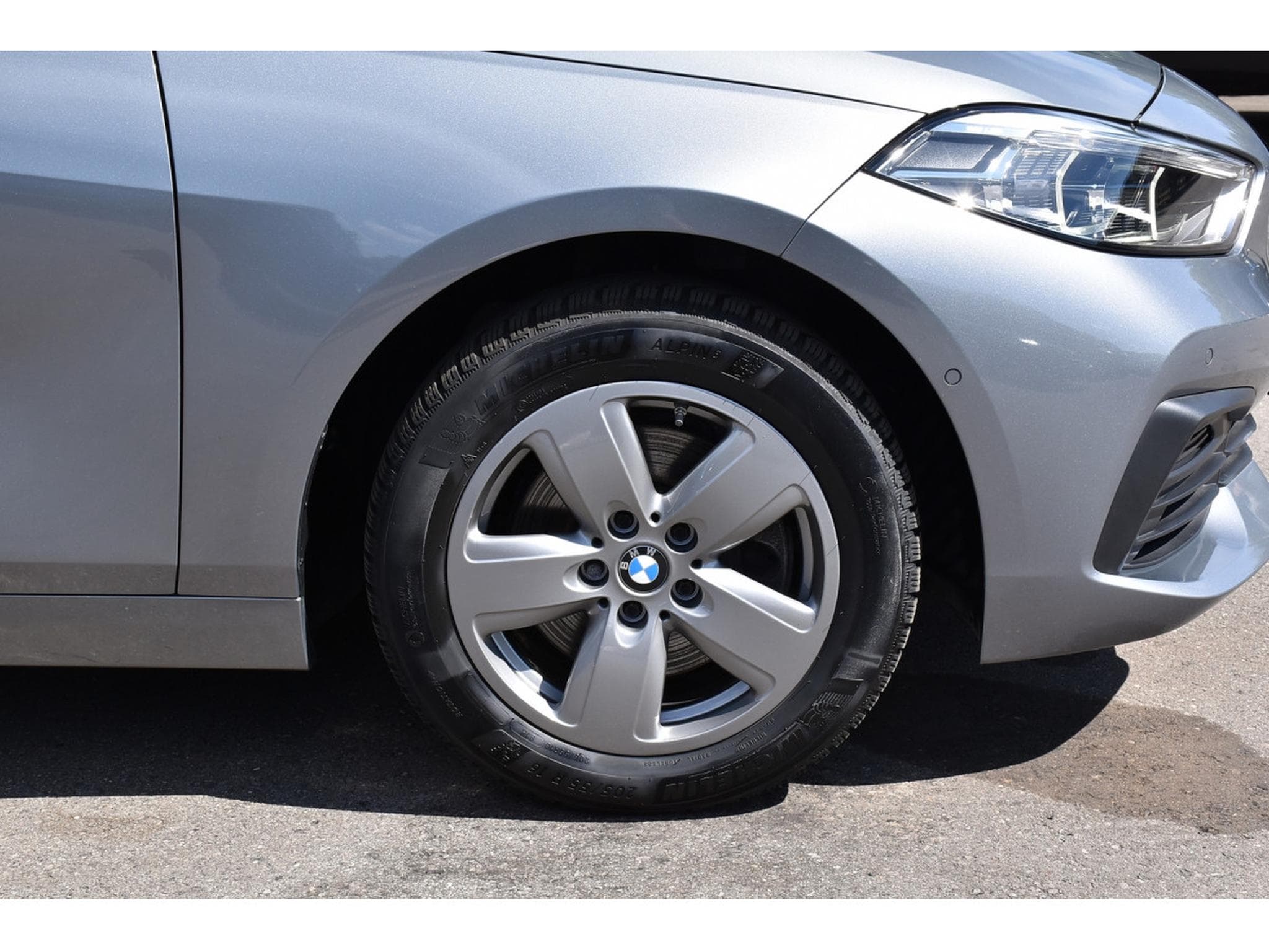 BMW 118 iA REGUL GPS CAM PARK LED 1° MAIN (2023) - Foto 5