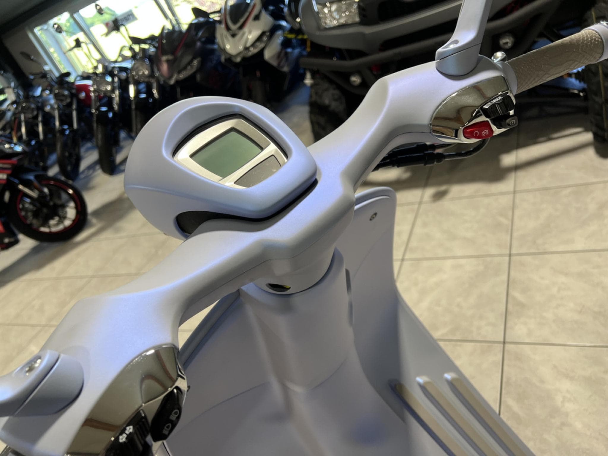 Vespa 946 Snake (2026) - Foto 7