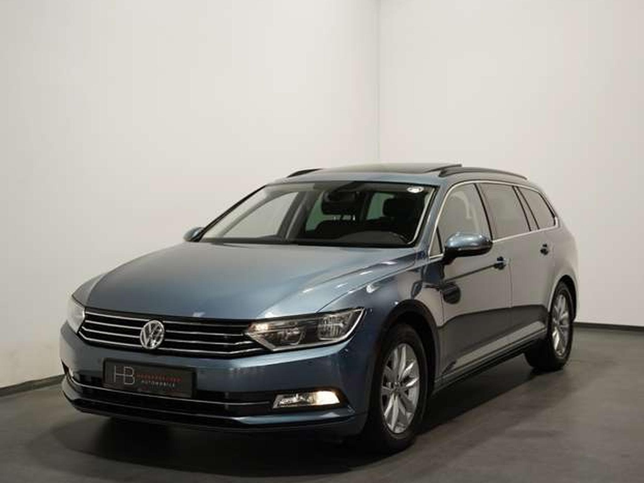VW Passat TDI Comfortline DSG *Pano (2015) - Photo 1