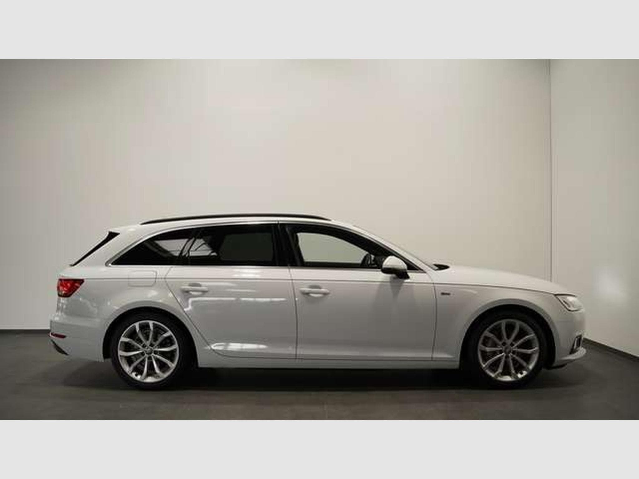 Audi A4 q. S line S-Tr *2.Hand *18 *Virtual*SHZ*MMI (2018) - Photo 2