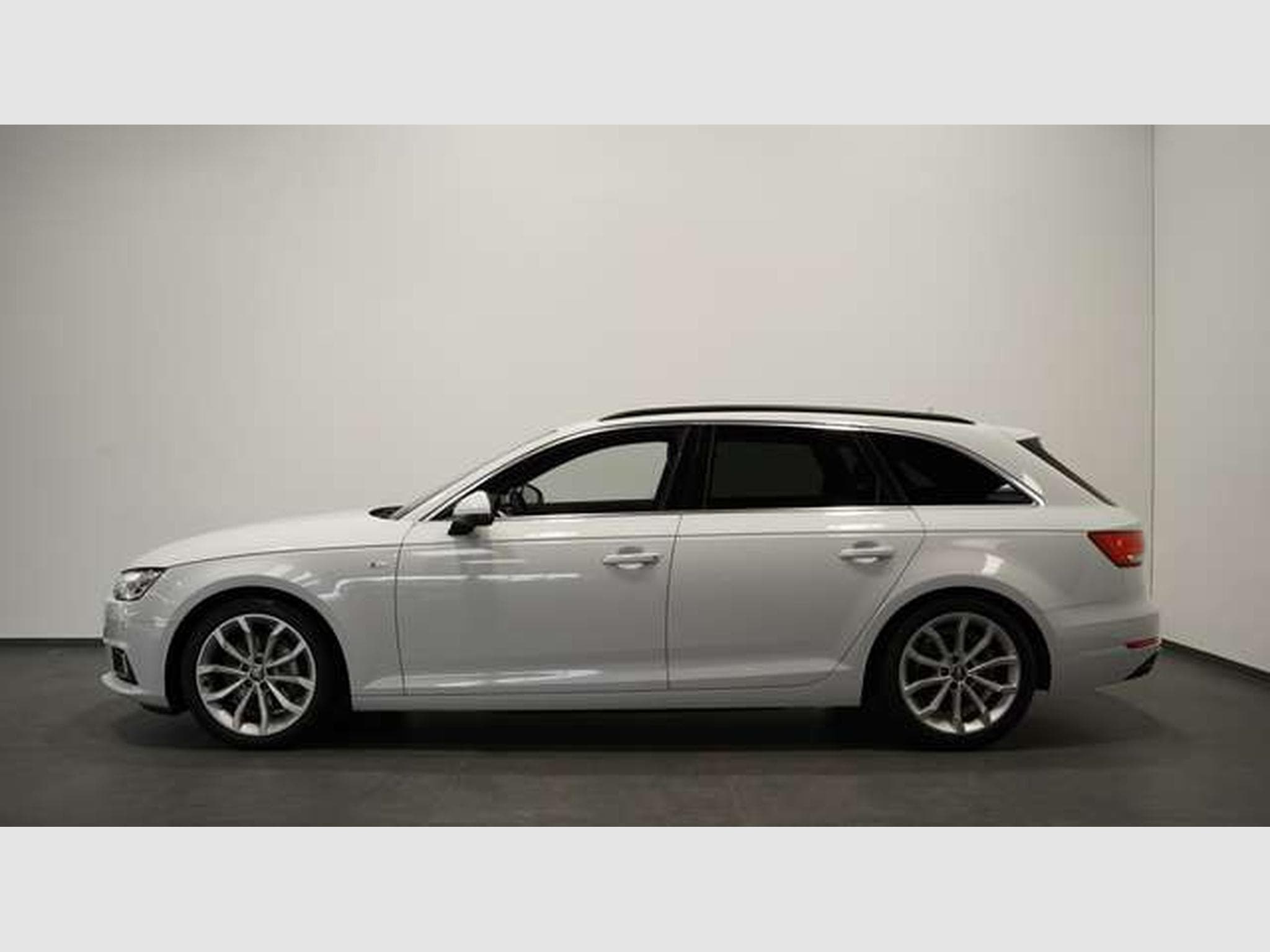 Audi A4 q. S line S-Tr *2.Hand *18 *Virtual*SHZ*MMI (2018) - Photo 3