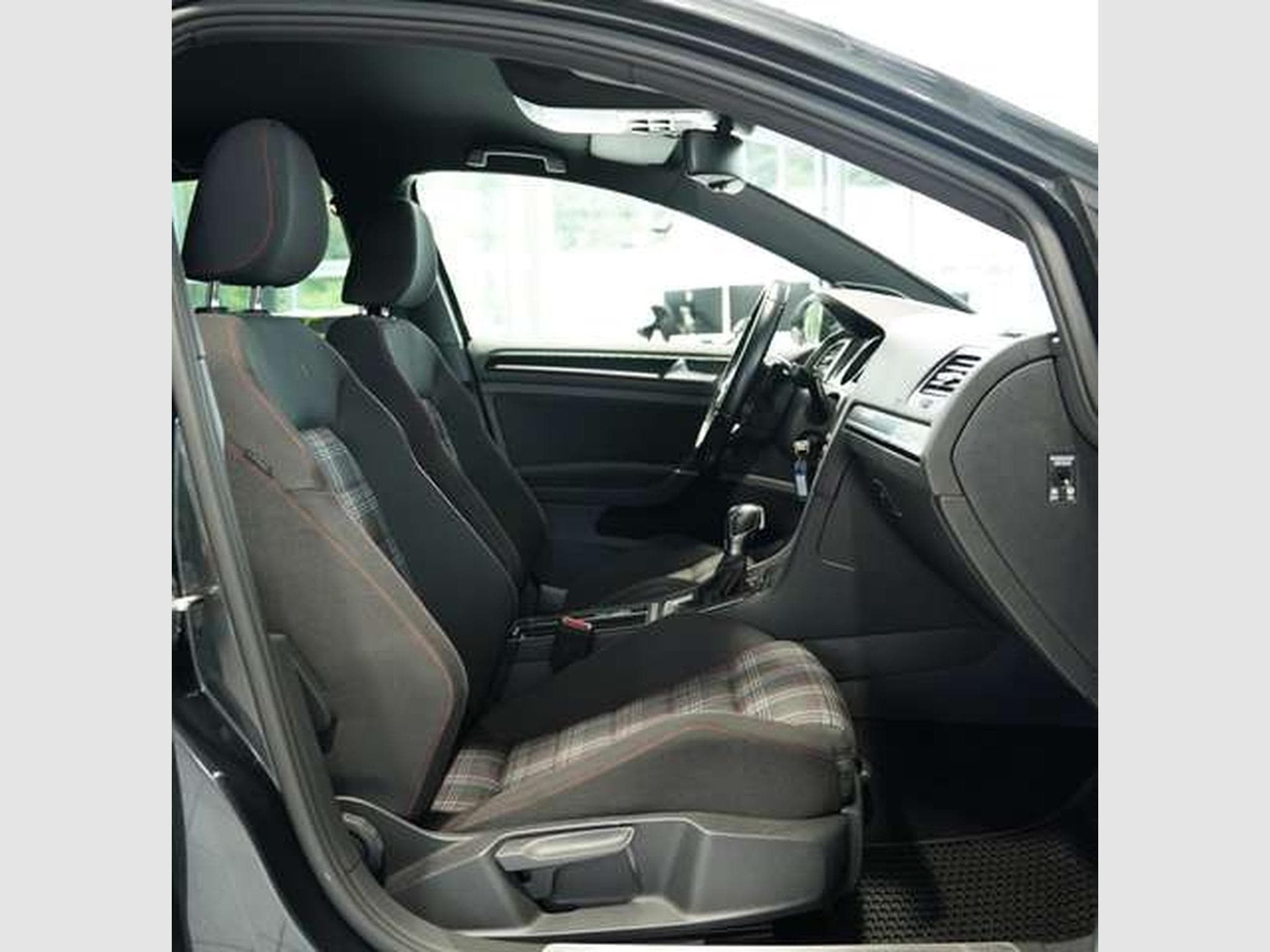 VW Golf GTI Performance BMT *Dynaudio *ACC *Navi (2015) - Photo 16