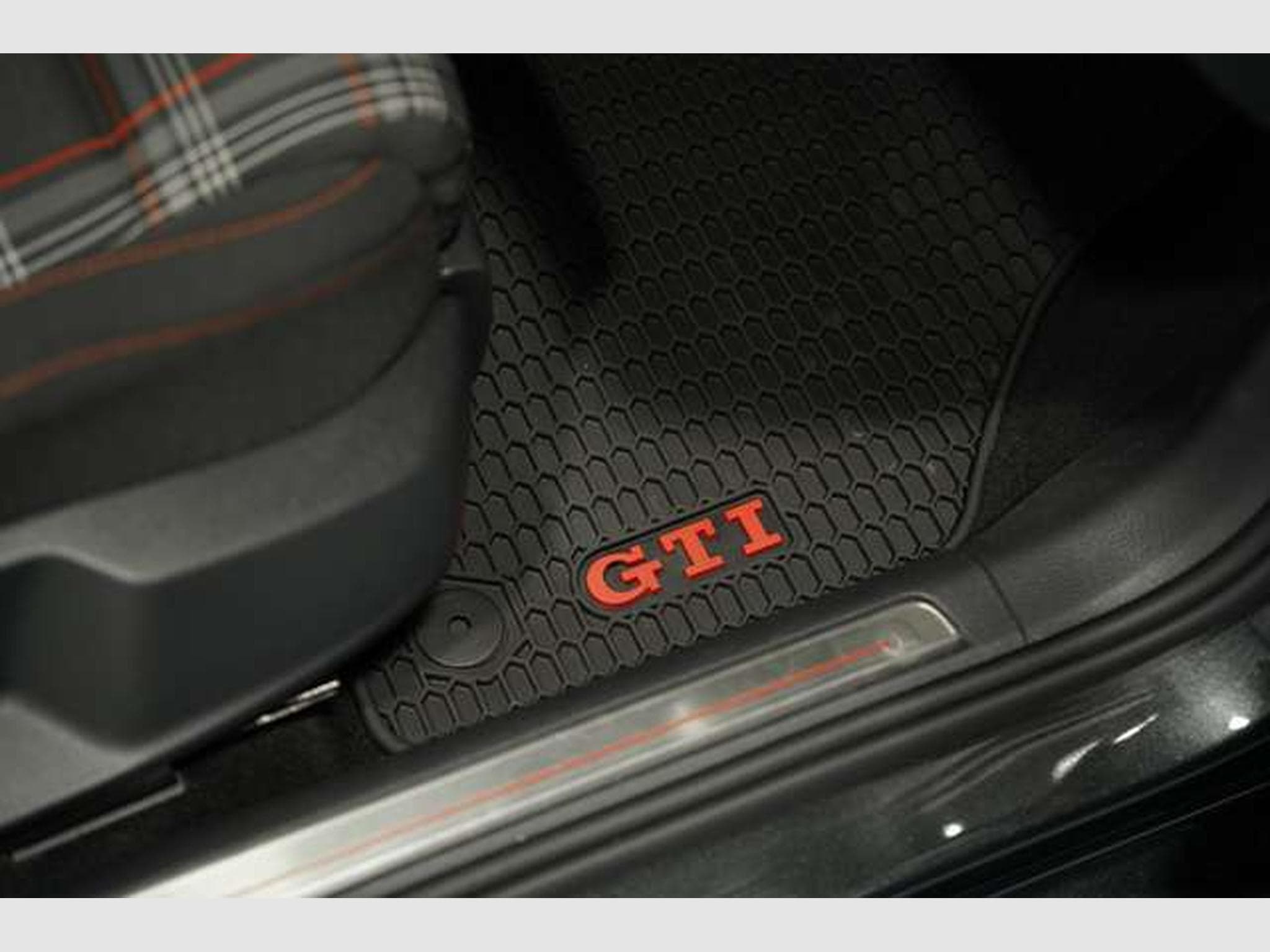 VW Golf GTI Performance BMT *Dynaudio *ACC *Navi (2015) - Photo 21
