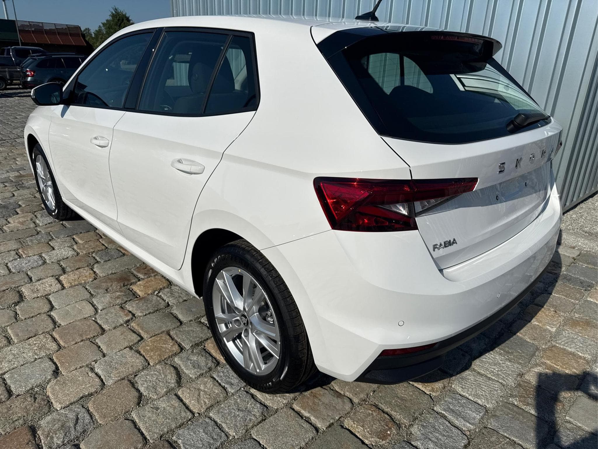 Skoda Fabia EXTRA PLUS 1.5 (2026) - Photo 4