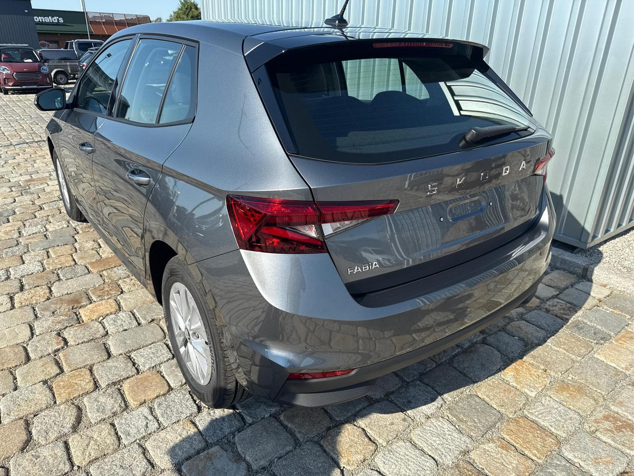 Skoda Fabia EXTRA PLUS 1.0 (2026) - Photo 4