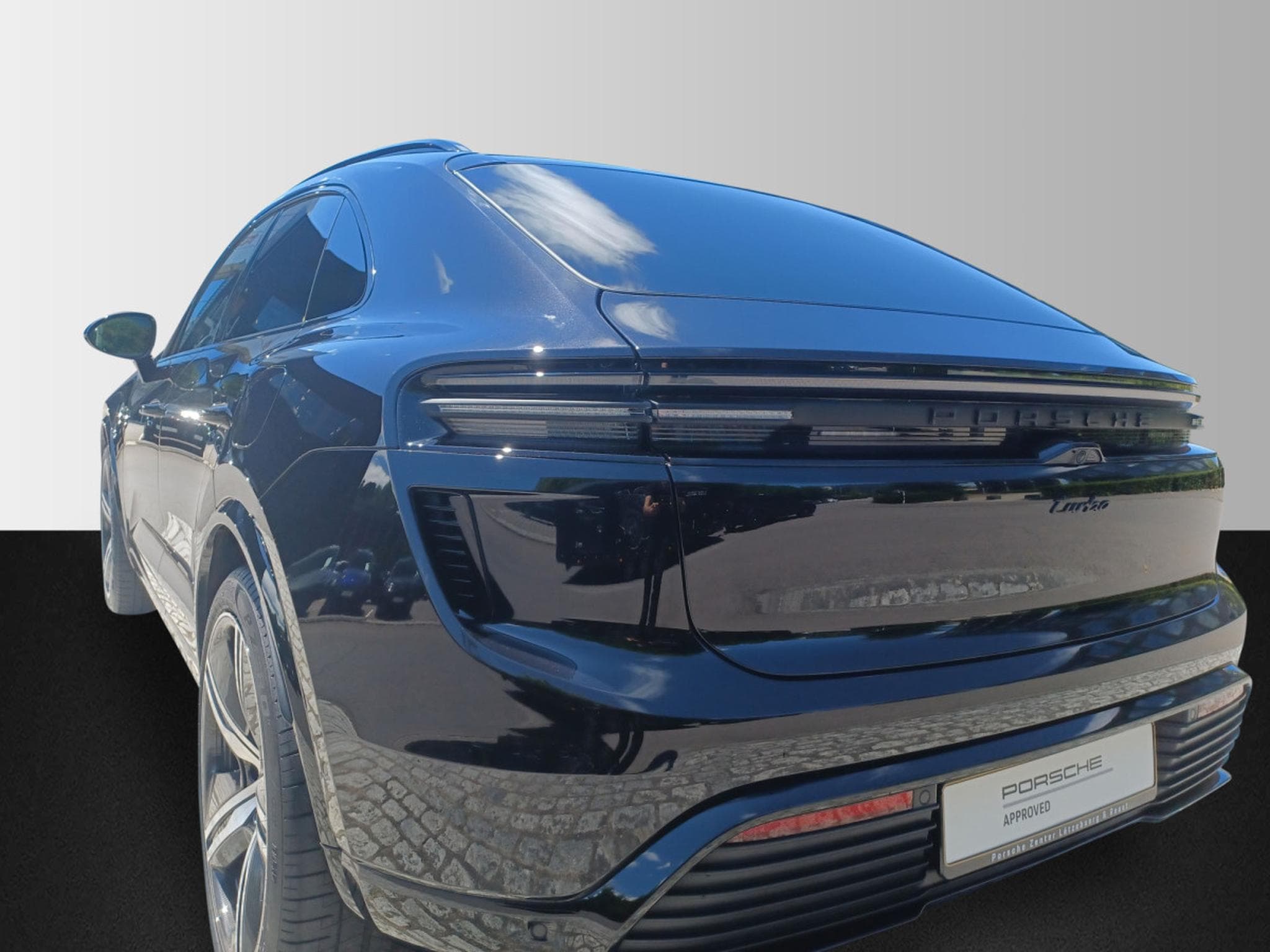 Porsche Macan Turbo (2025) - Photo 4